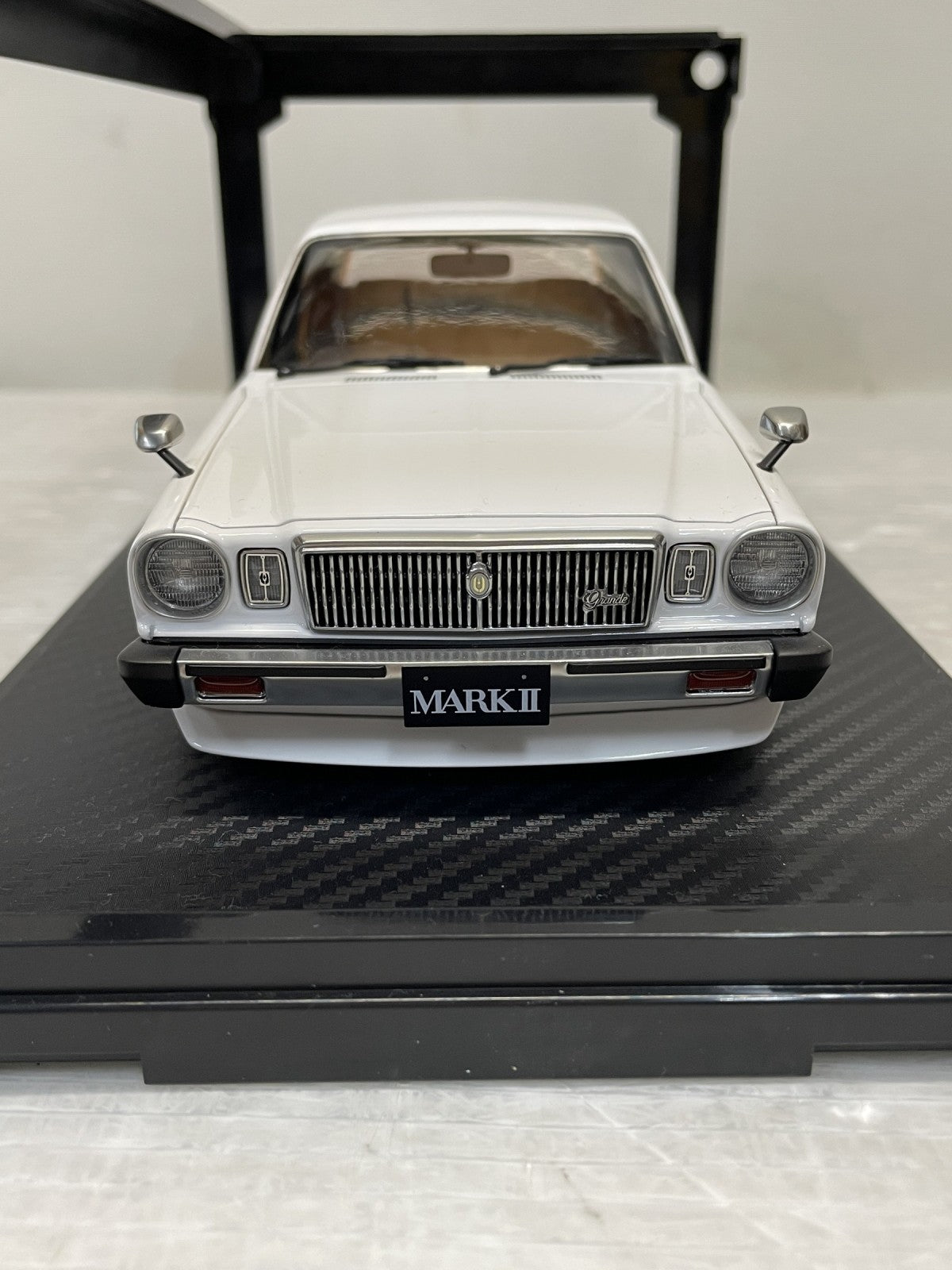 1/18 イグニッションモデル Toyota MarkII セダングランデ スケールカー