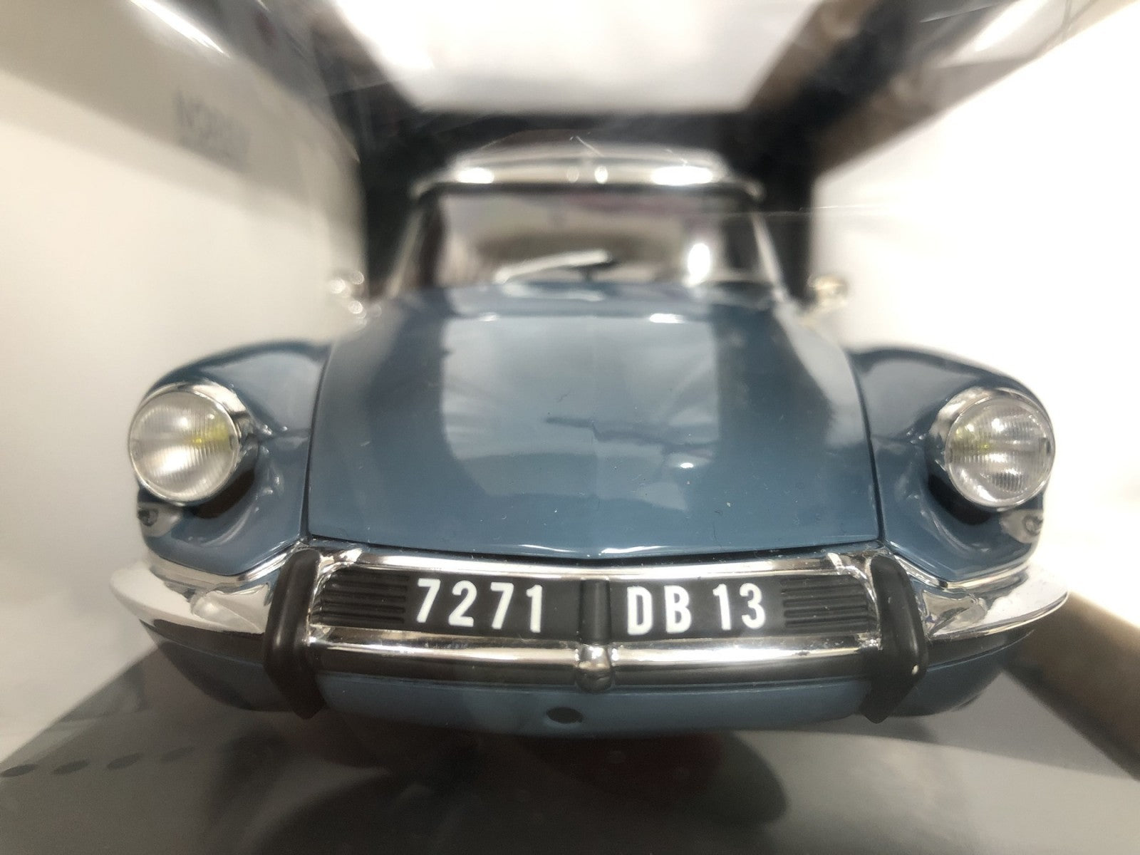 1/18 シトロエン ID 19 ブレーク 1967 スケールカー