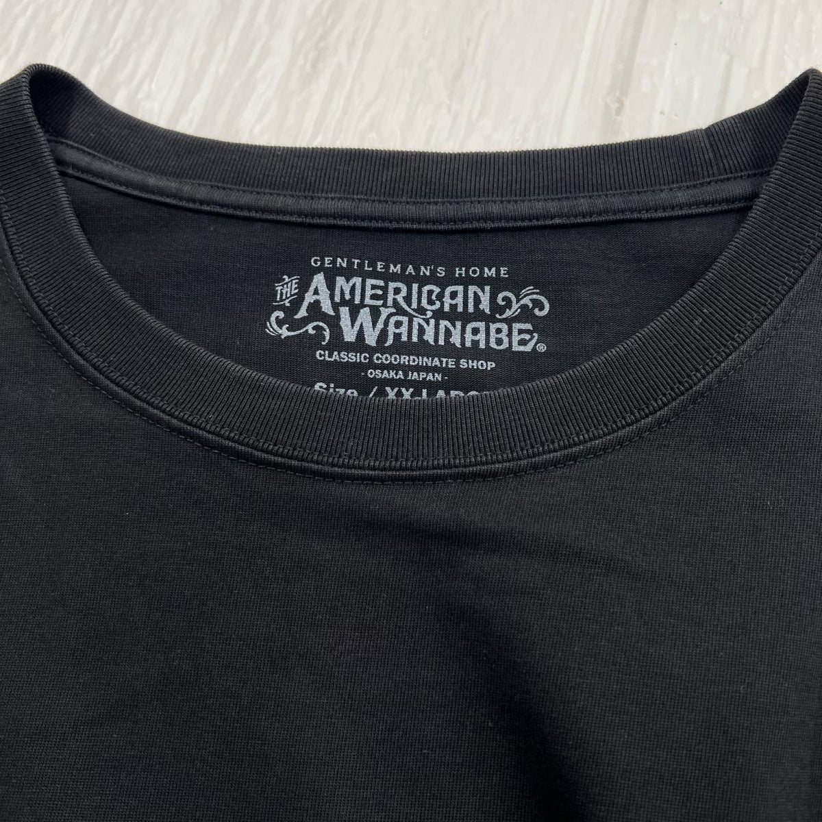 半袖Tシャツ AMERICAN WANNABE Tee 黒 (XXL) ブラック