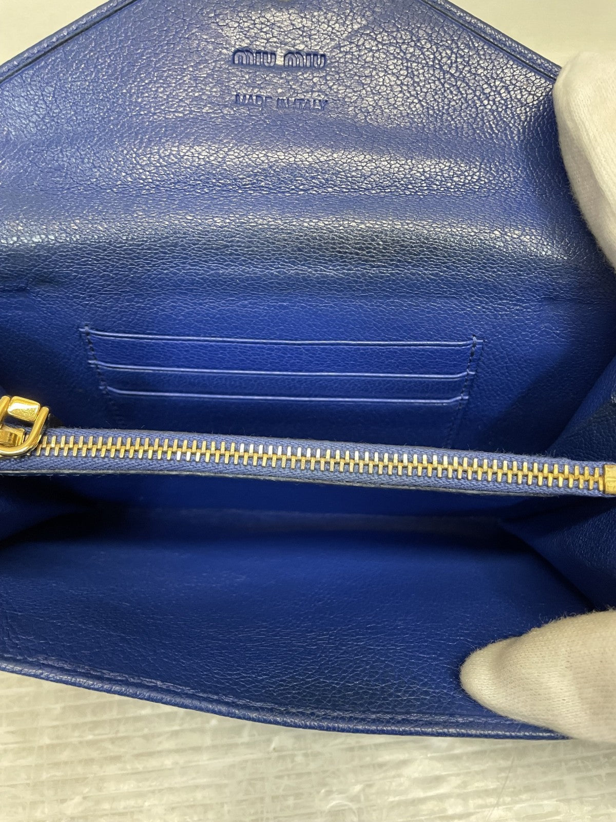 miumiu MADRAS ゴートスキン 封筒型 ウォレット 青