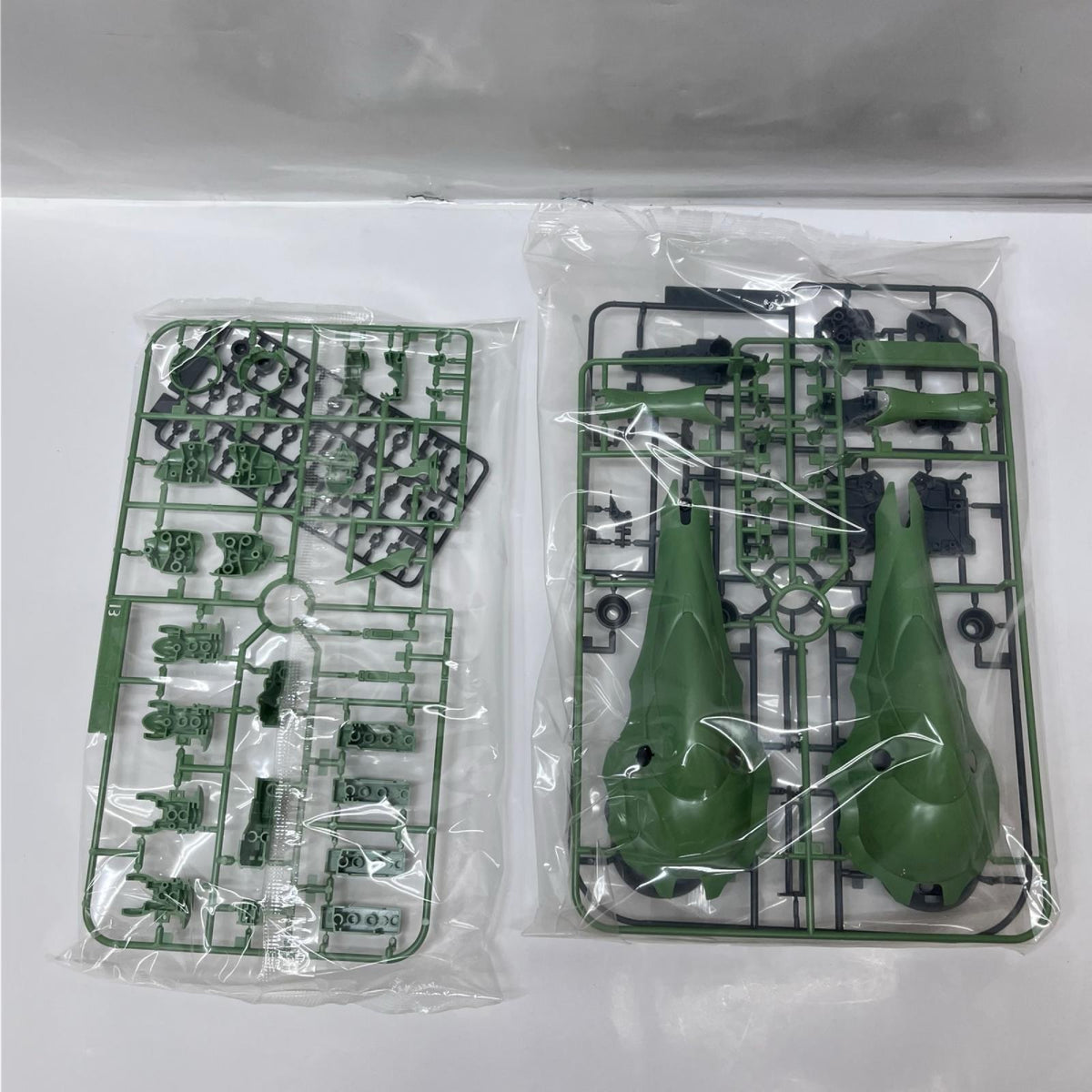 1/144 HGUC NZ-666 クシャトリヤ 機動戦士ガンダムUC(ユニコーン) バンダイ(BANDAI) ガンプラ
