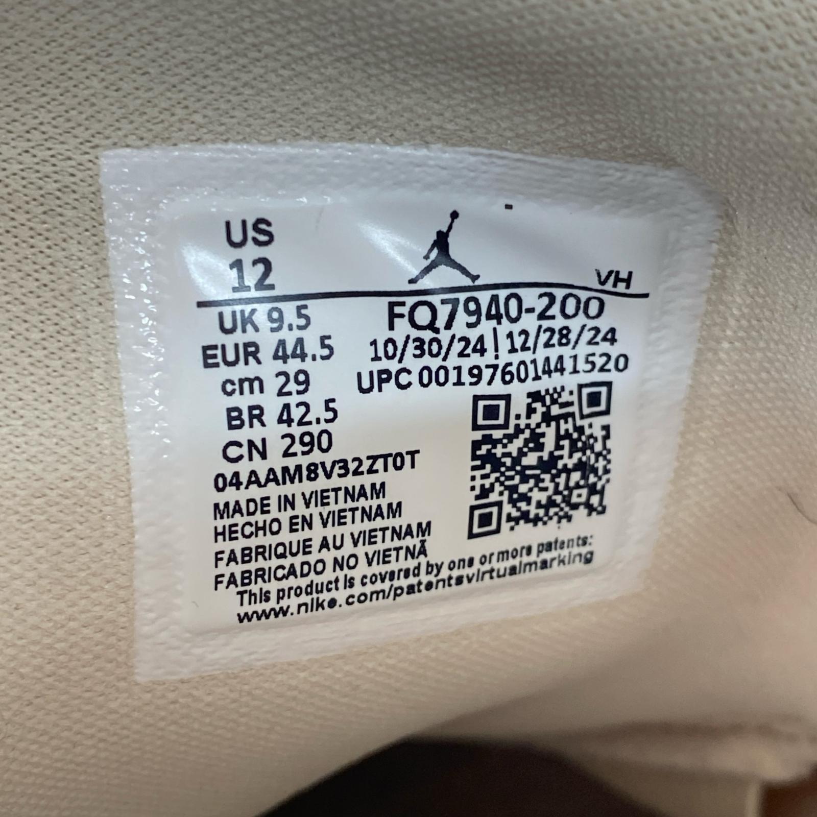 スニーカー Women's Air Jordan 4 RM FQ7940-200 29cm (US11 UK10 1/2 EU48) ベージュ