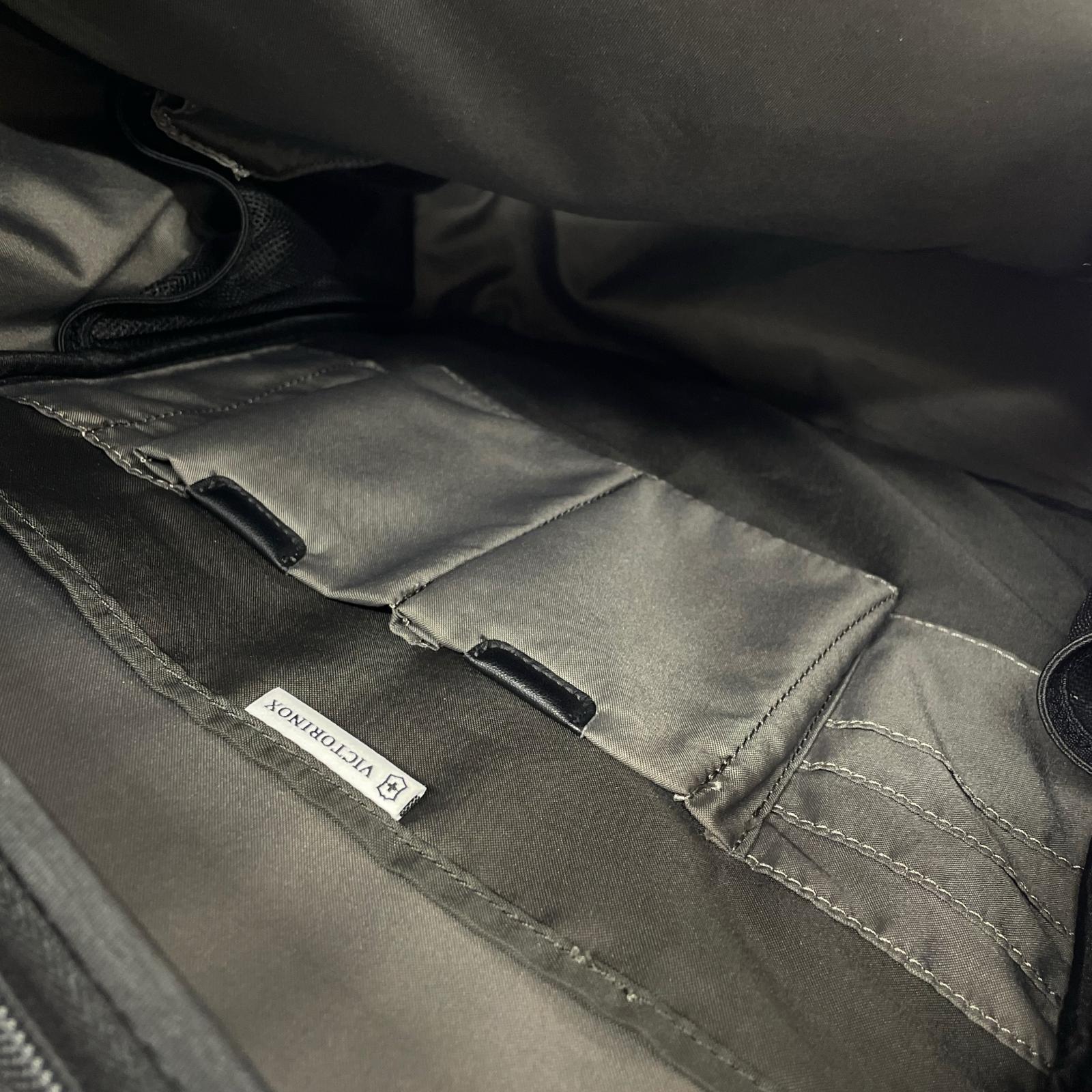 リュック・デイパック VICTORINOX ビジネス リュックサック 黒 ブラック