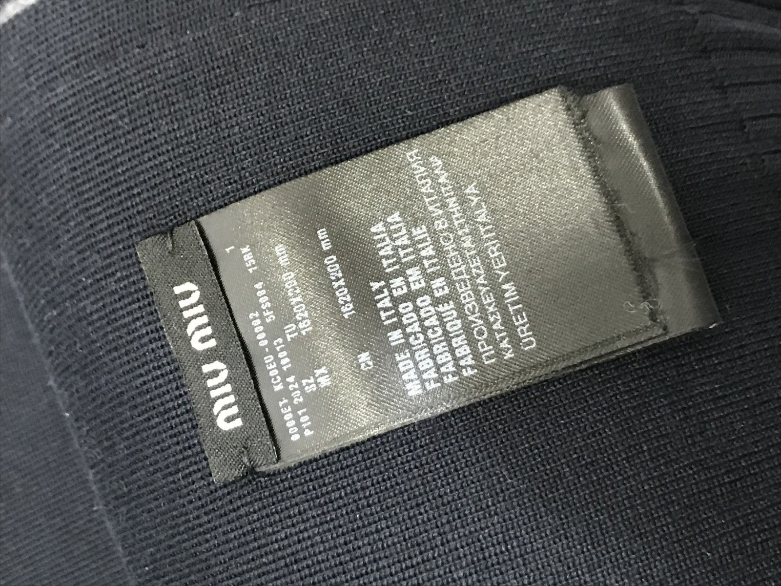 miu miu マフラー