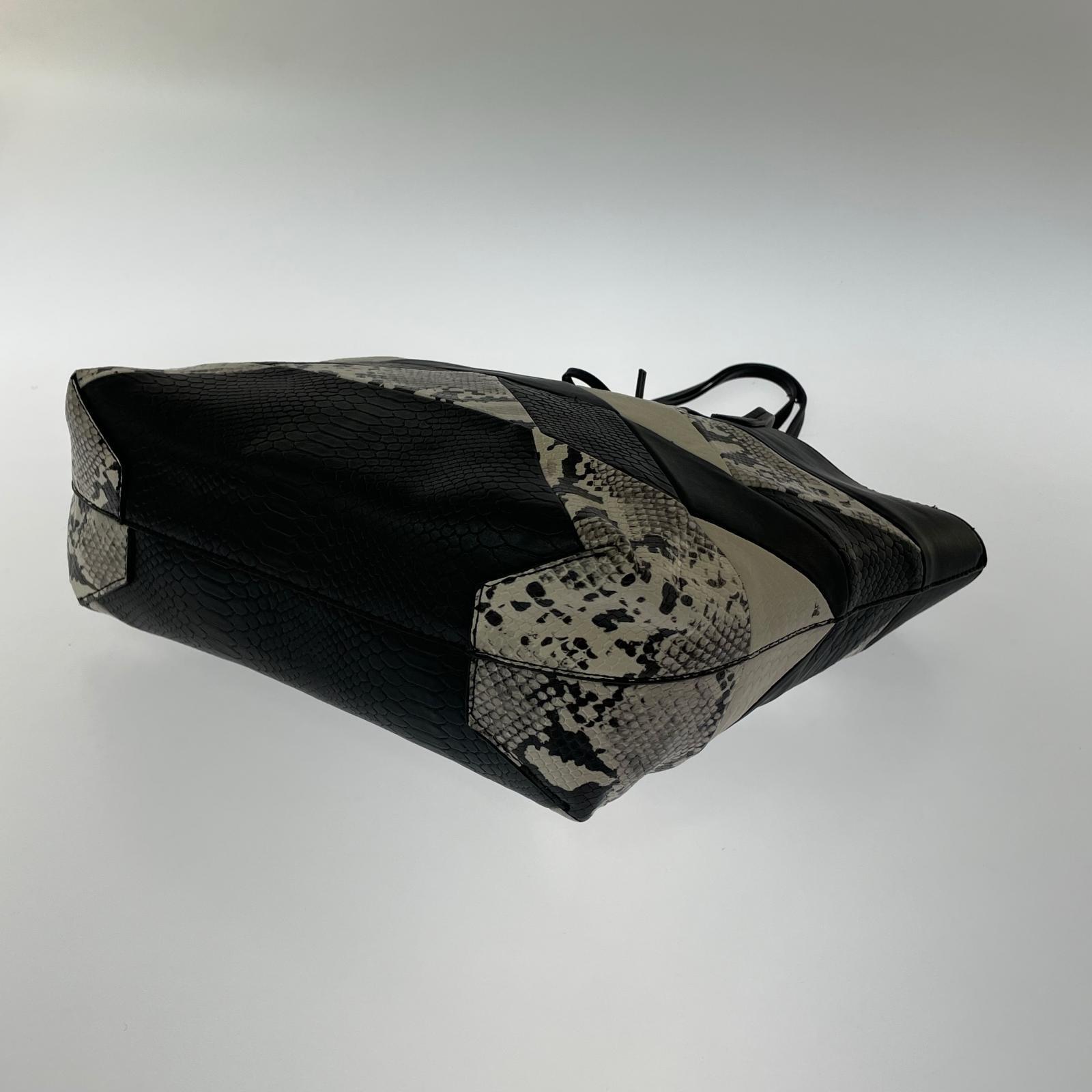 トートバッグ Reversible shopper ブラック