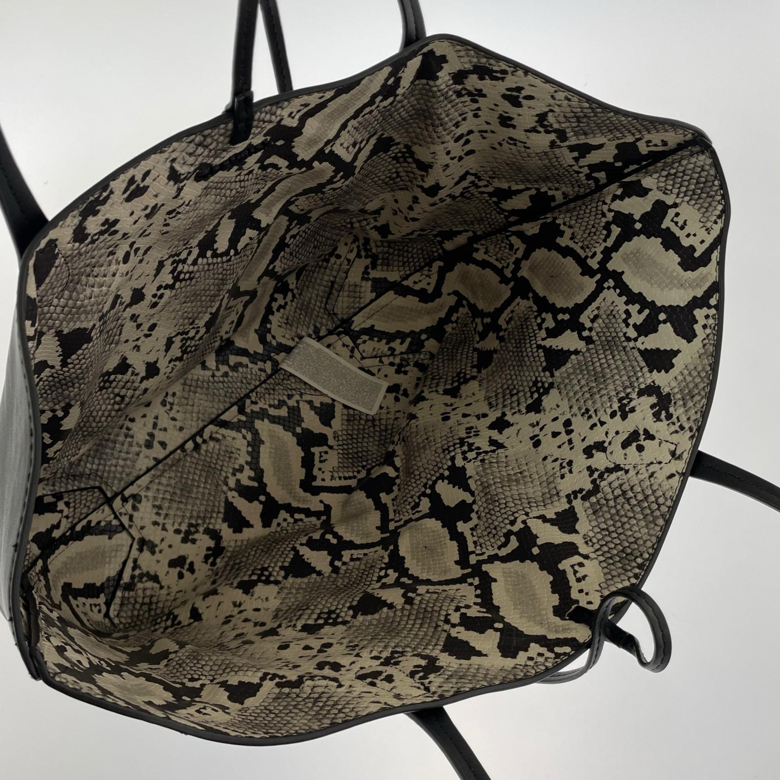 トートバッグ Reversible shopper ブラック