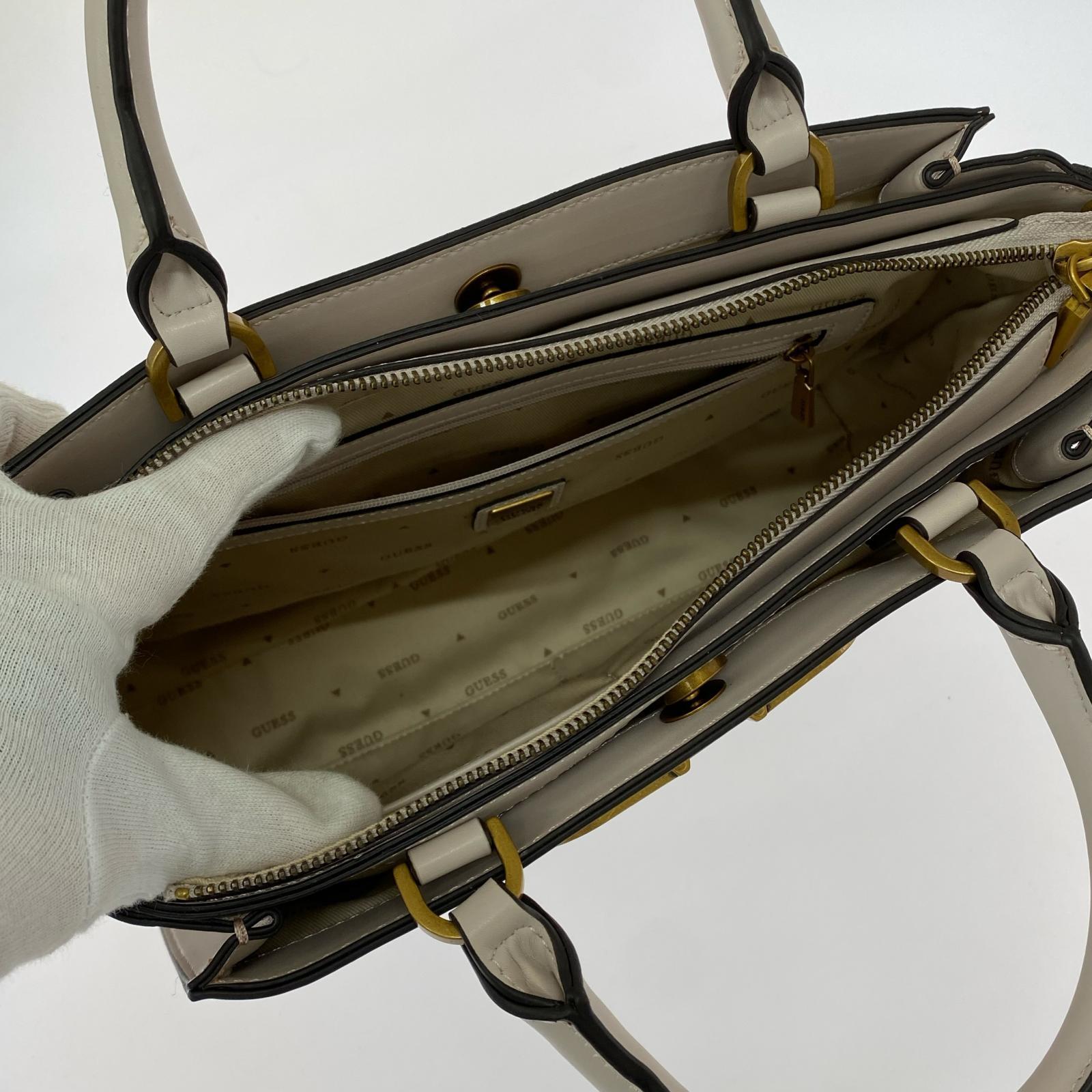 ハンドバッグ GUESS FLEET GIRLFRIEND Satchel ピンク