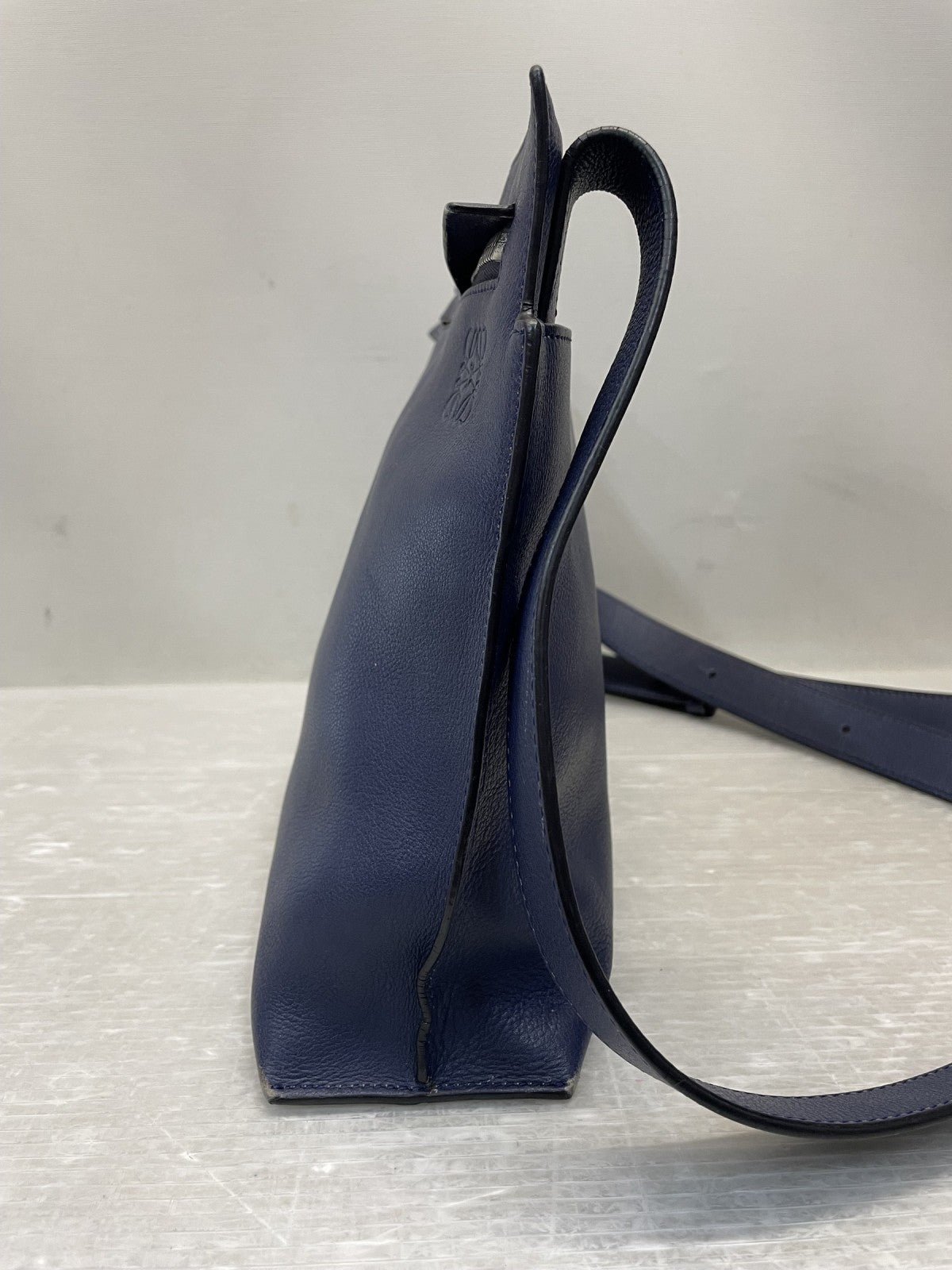 LOEWE Tメッセンジャー ショルダーバッグ ネイビー