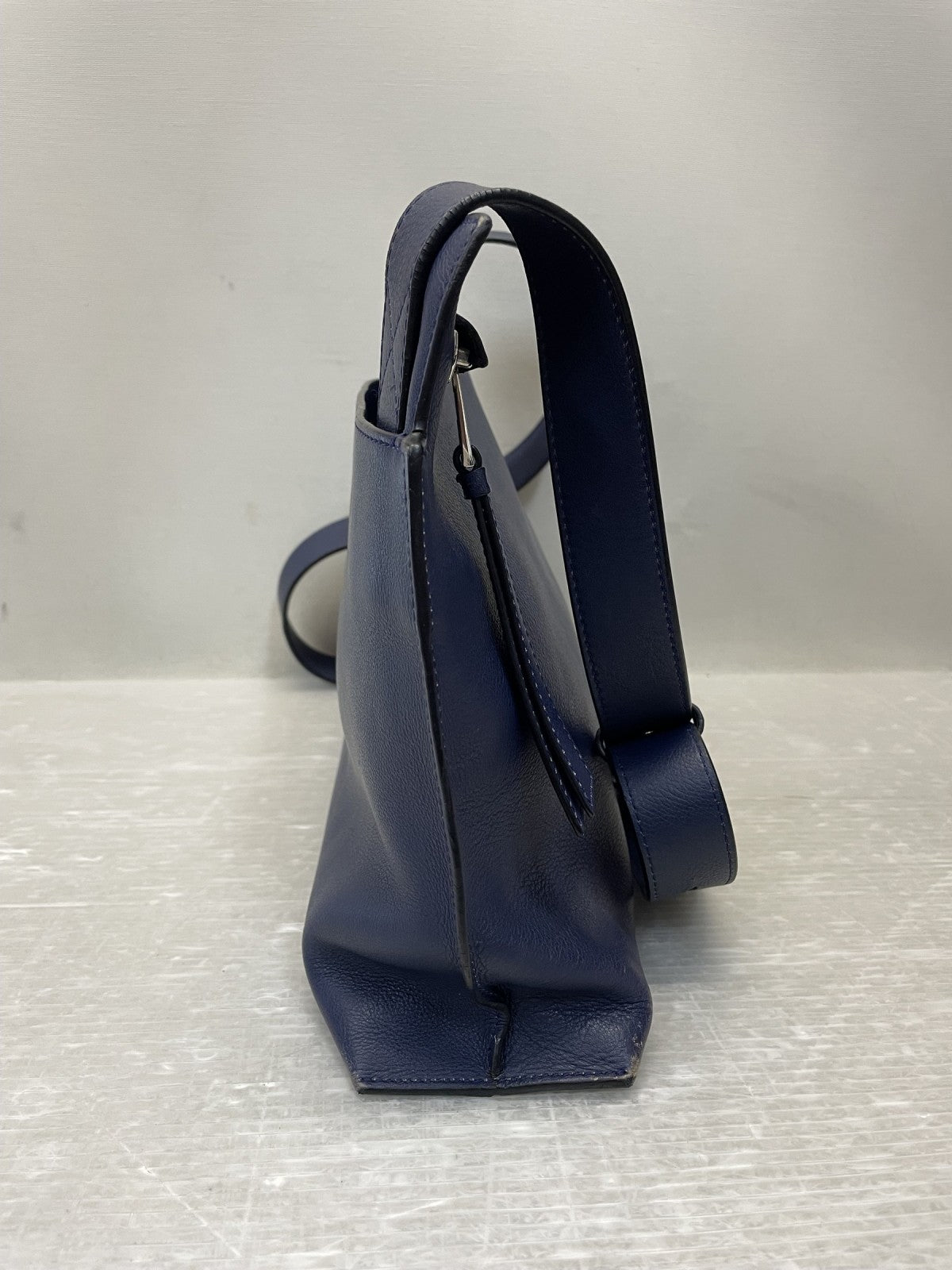 LOEWE Tメッセンジャー ショルダーバッグ ネイビー