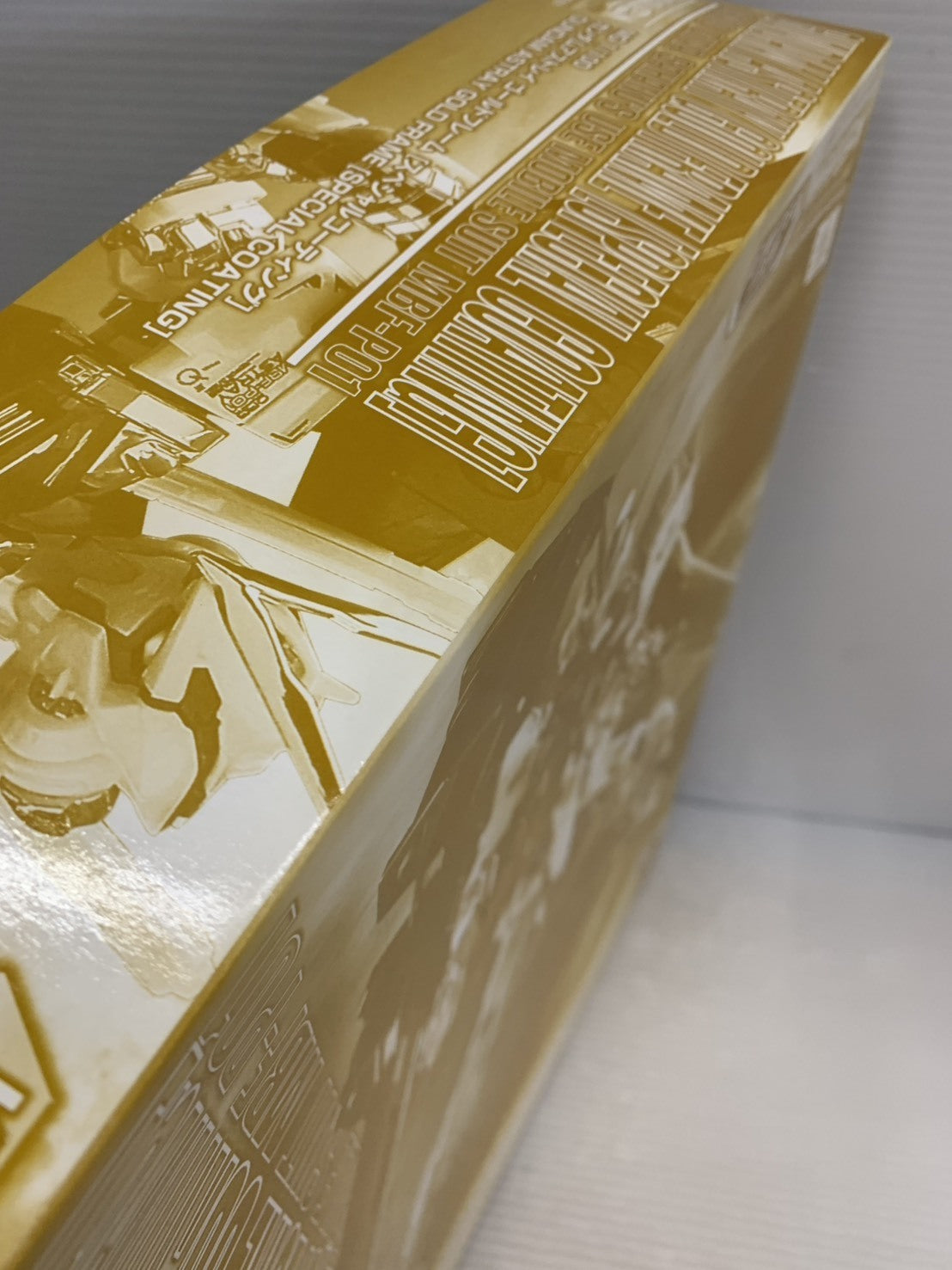 1/100 MG MBF-P01 ガンダムアストレイ ゴールドフレーム フィギュア/グッズ