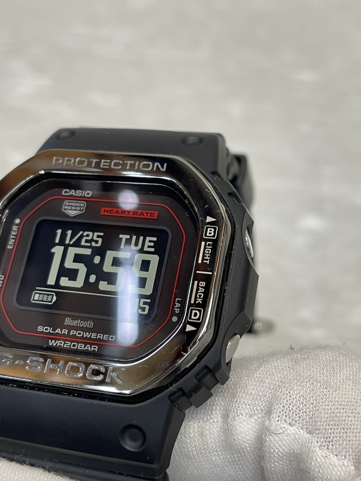 腕時計 CASIO G-SHOCK DW-H5600 G-SQUAD メタルベゼル 腕時計