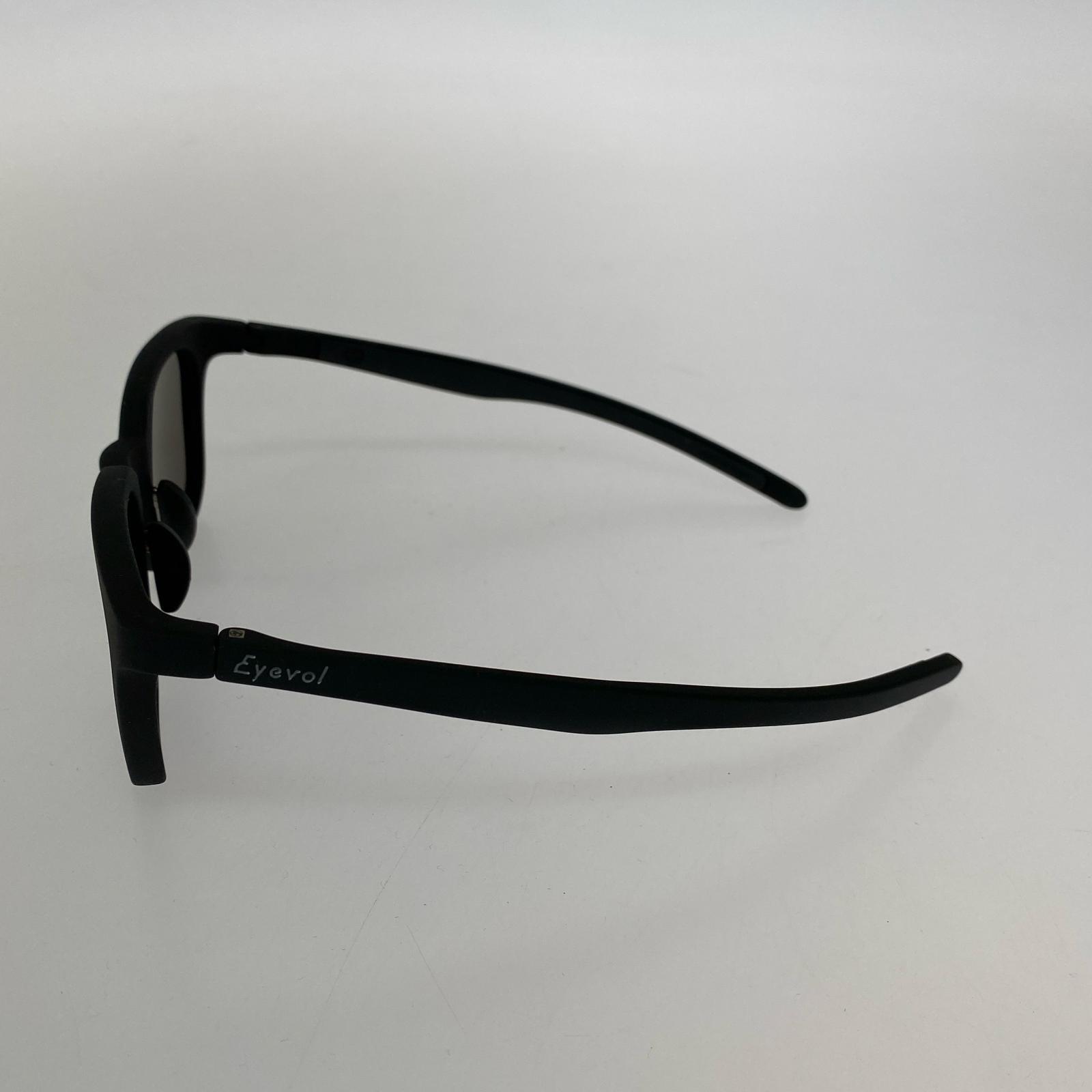 その他アクセサリー Eyevol SHAW サングラス MBK-DG ブラック