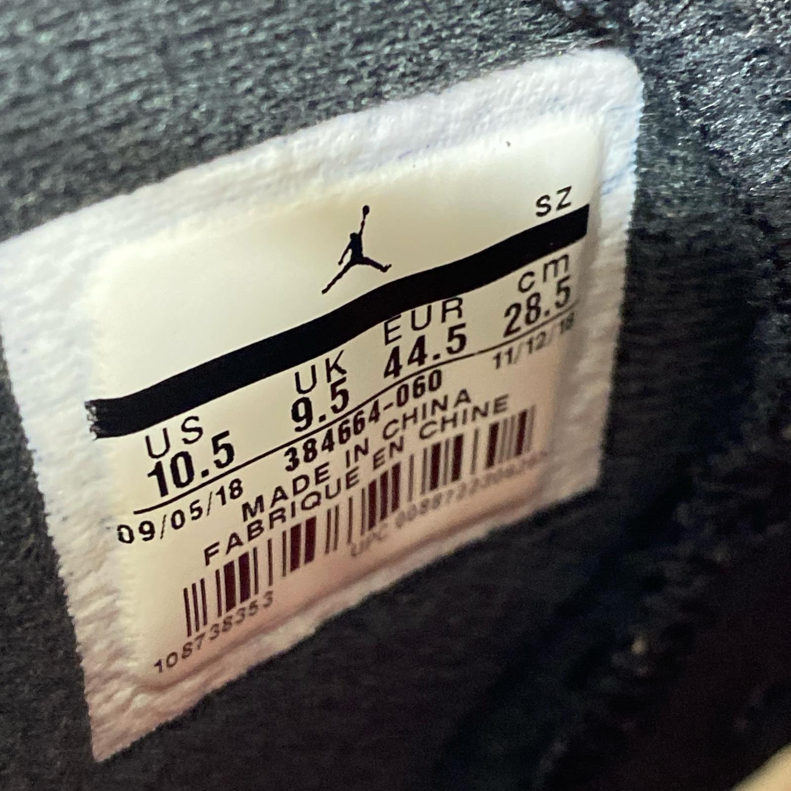 スニーカー AIR JORDAN 6 RETRO 黒 28.5cm 384664-060