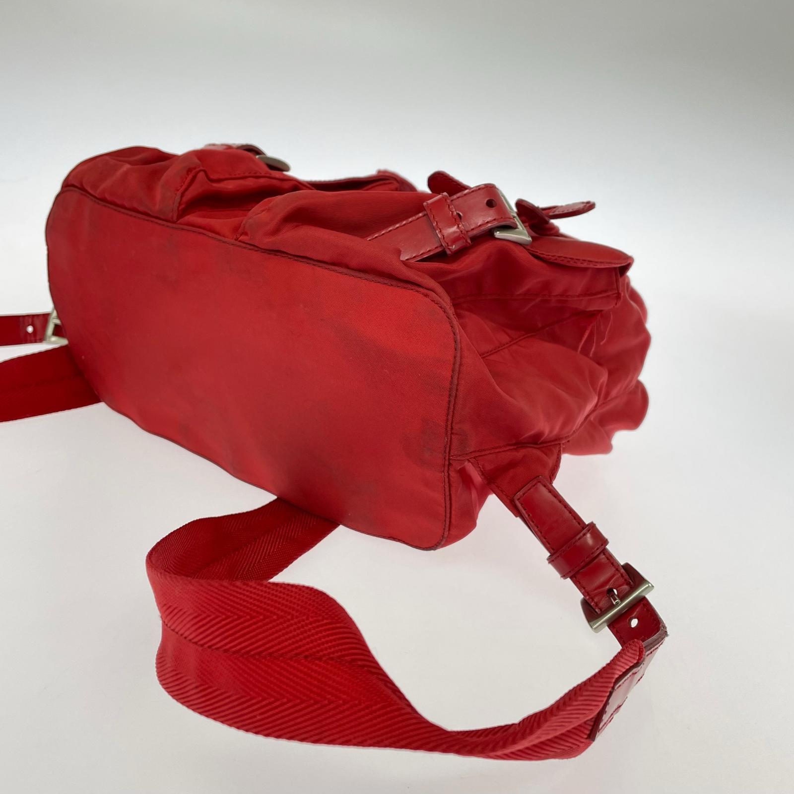 PRADA 三角プレート リュックサック レッド