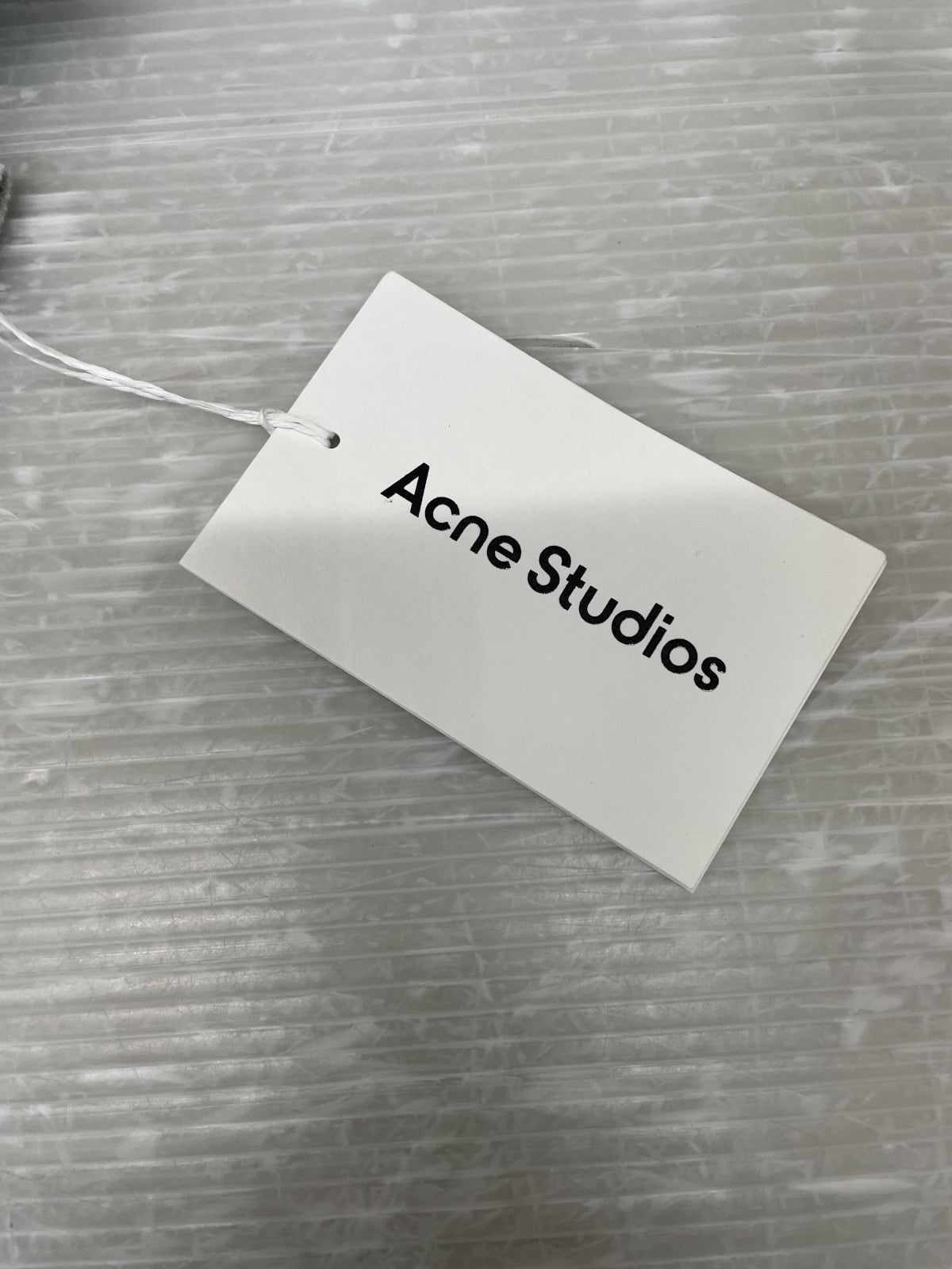 長袖Tシャツ Acne Studios 25SS エンボスロゴL/Sカットソー