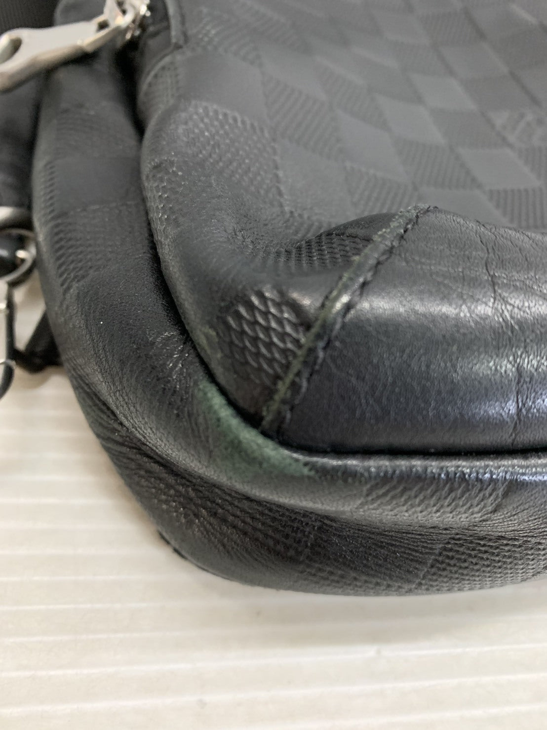 LOUIS VUITTON アヴェニュー・スリングバッグ N45303