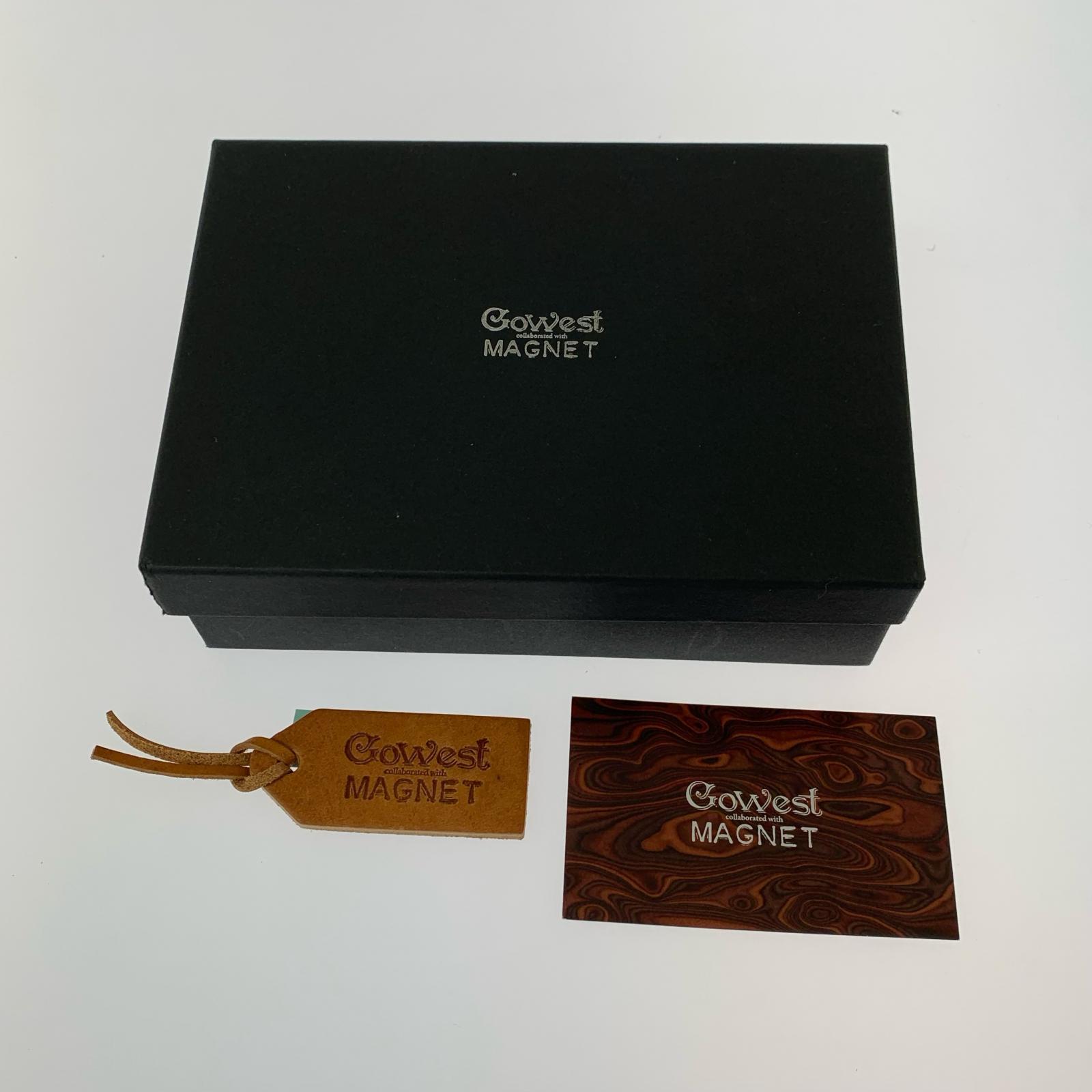 コンパクトウォレット × MAGNET ミドルウォレット ブラウン
