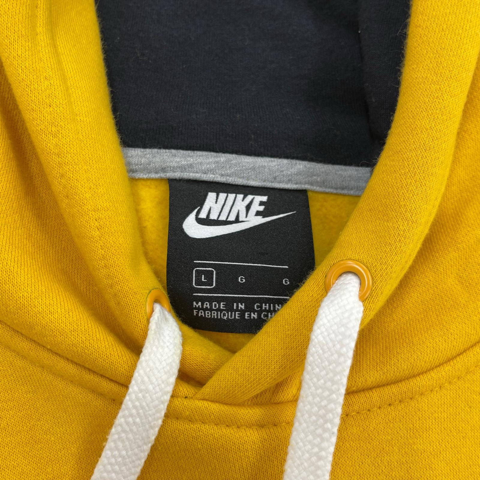 パーカー NIKE サイズL YER L