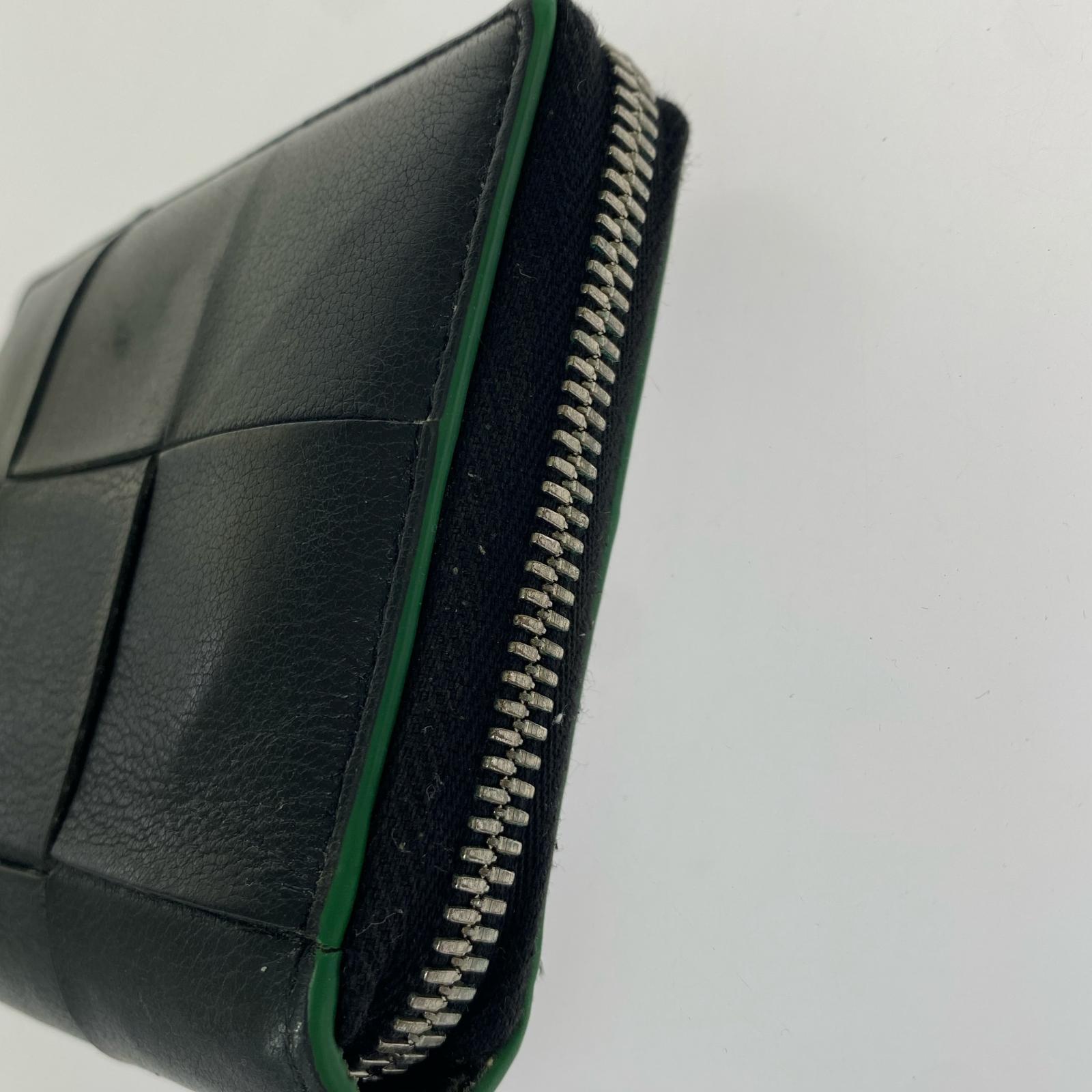 Bottega Veneta マキシイントレチャート ラウンドウォレット