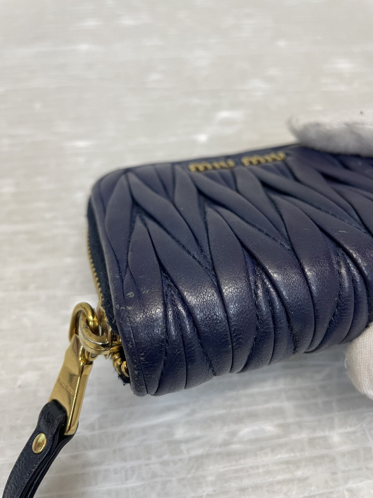 miumiu マテラッセ ラウンドジップ コインケース 紺