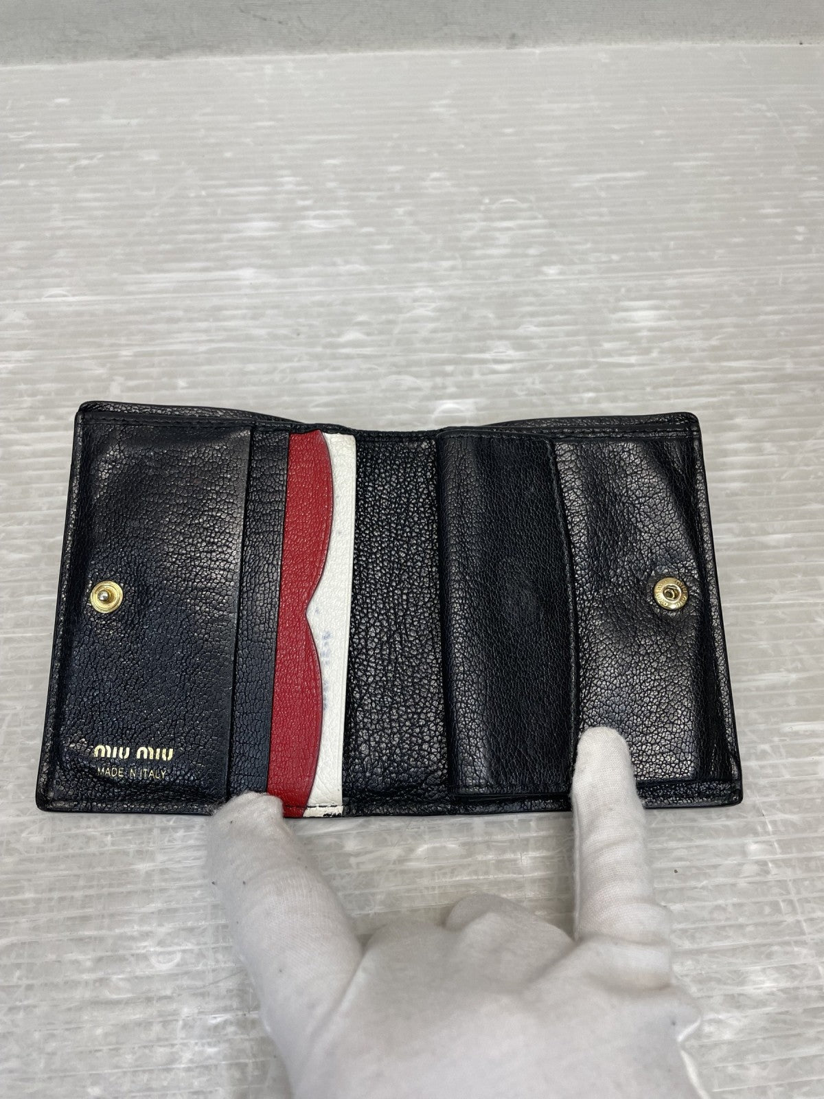 miumiu 二つ折り コンパクトウォレット 黒