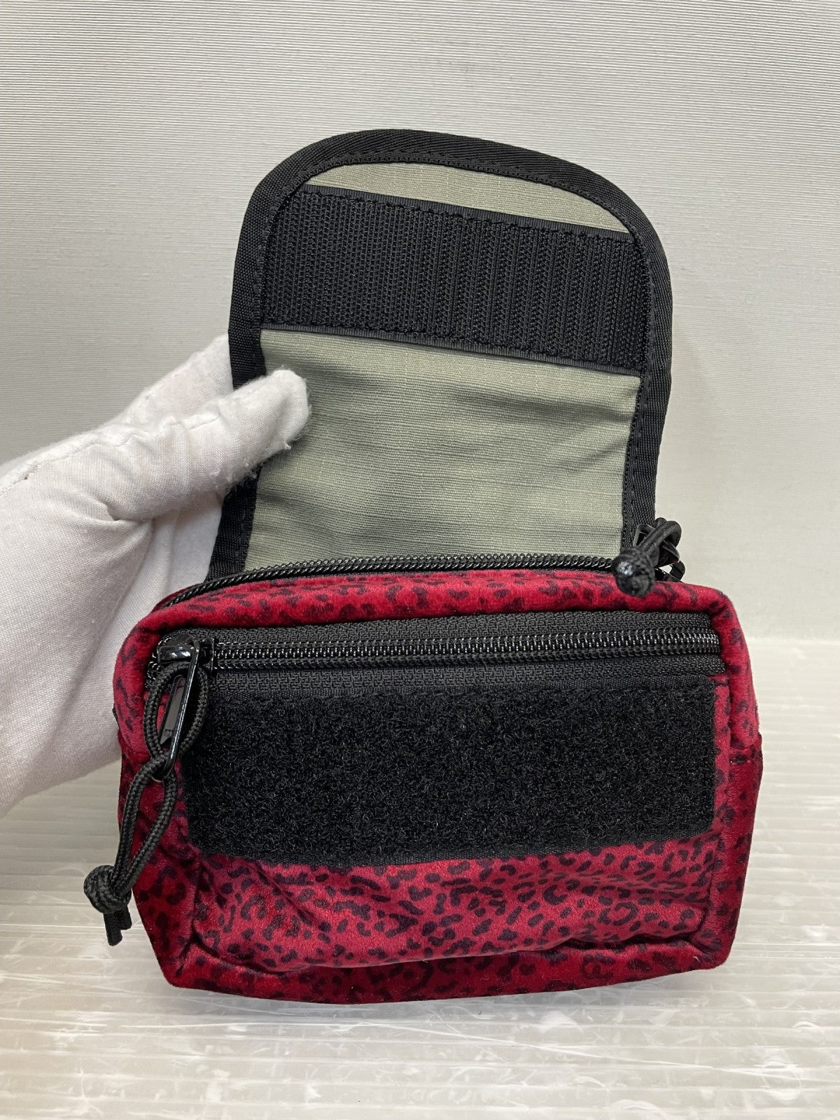 その他アクセサリー Supreme 25AW Velvet Mini Pouch Red ミニポーチ 赤