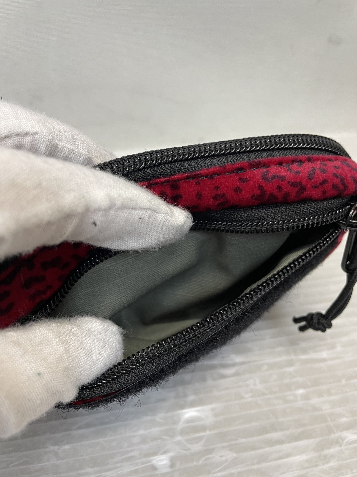 その他アクセサリー Supreme 25AW Velvet Mini Pouch Red ミニポーチ 赤