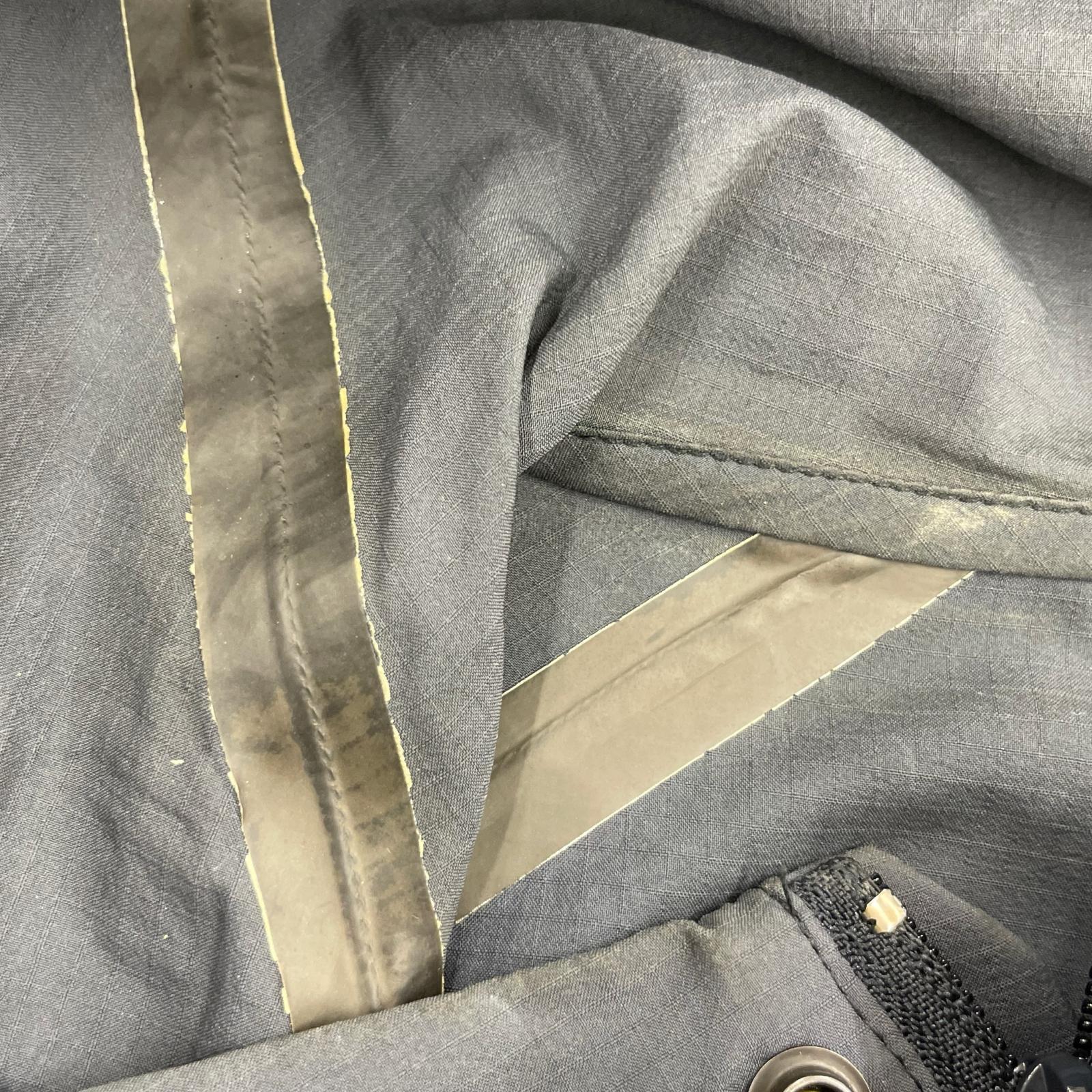 ジャケット VEILANCE Apsis Windshell Coat S S