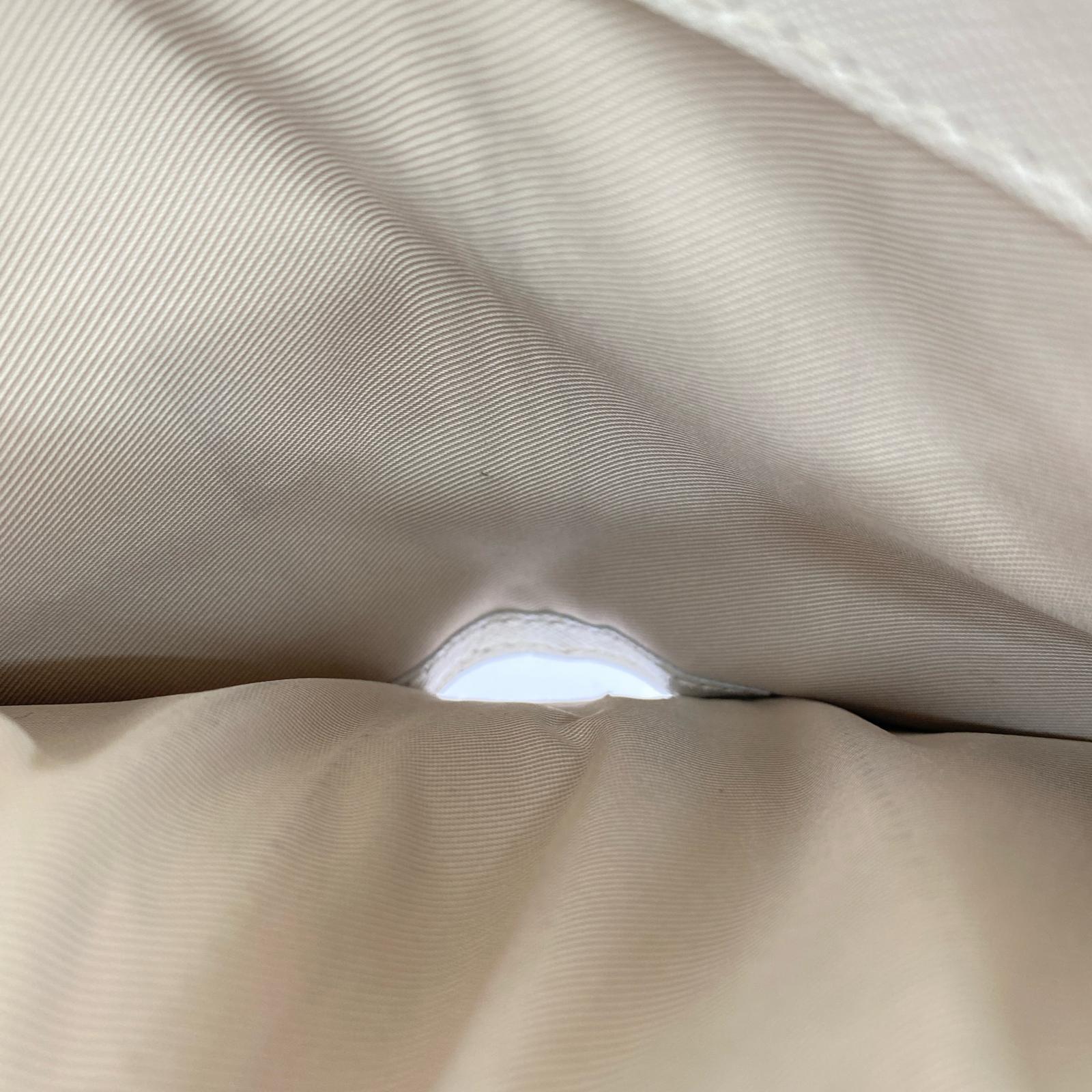 コンパクトウォレット 二つ折り財布