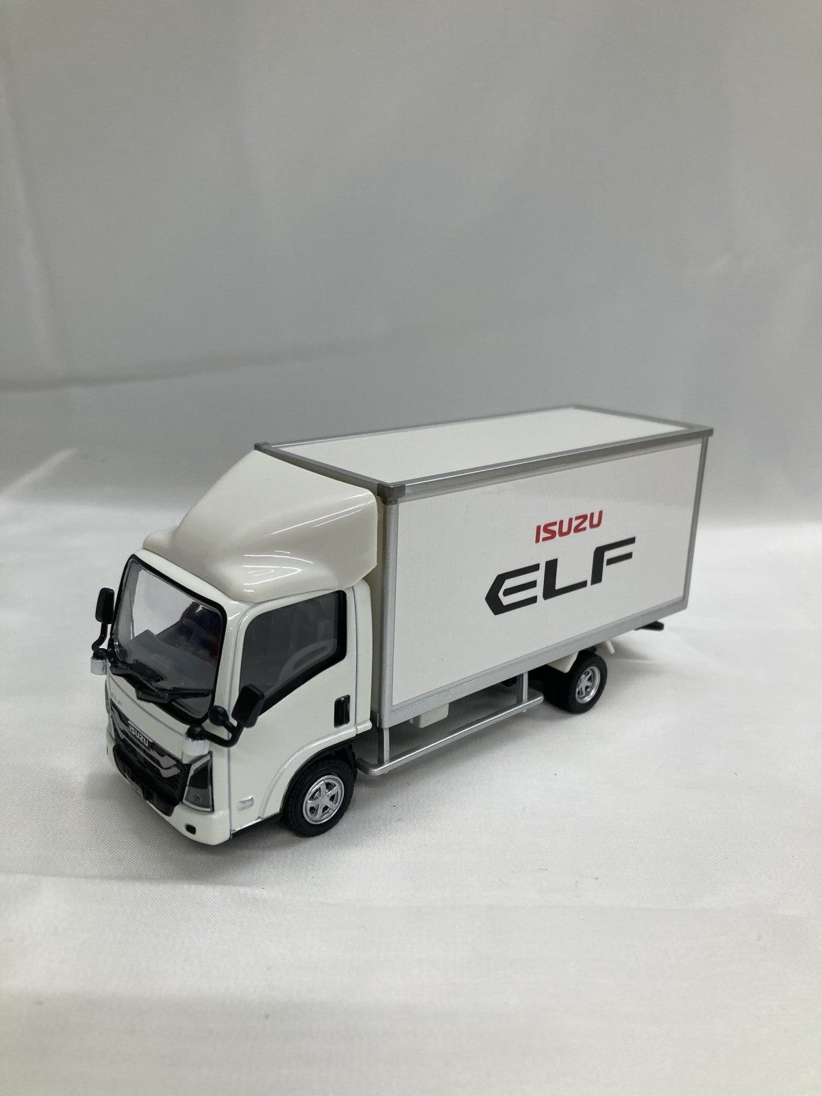 1/43 ISUZU ELF スケールカー