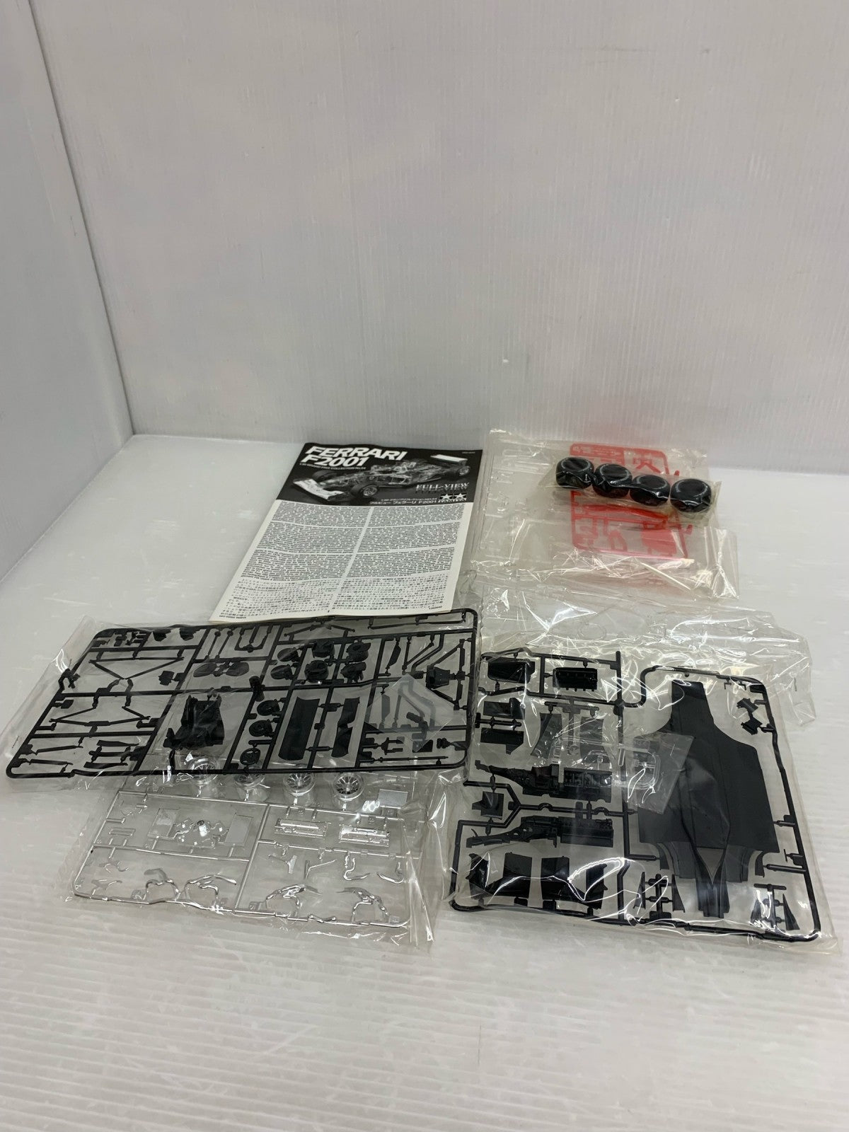 タミヤ1/20フルビューフェラーリF2001 カープラモ・ミニ四駆