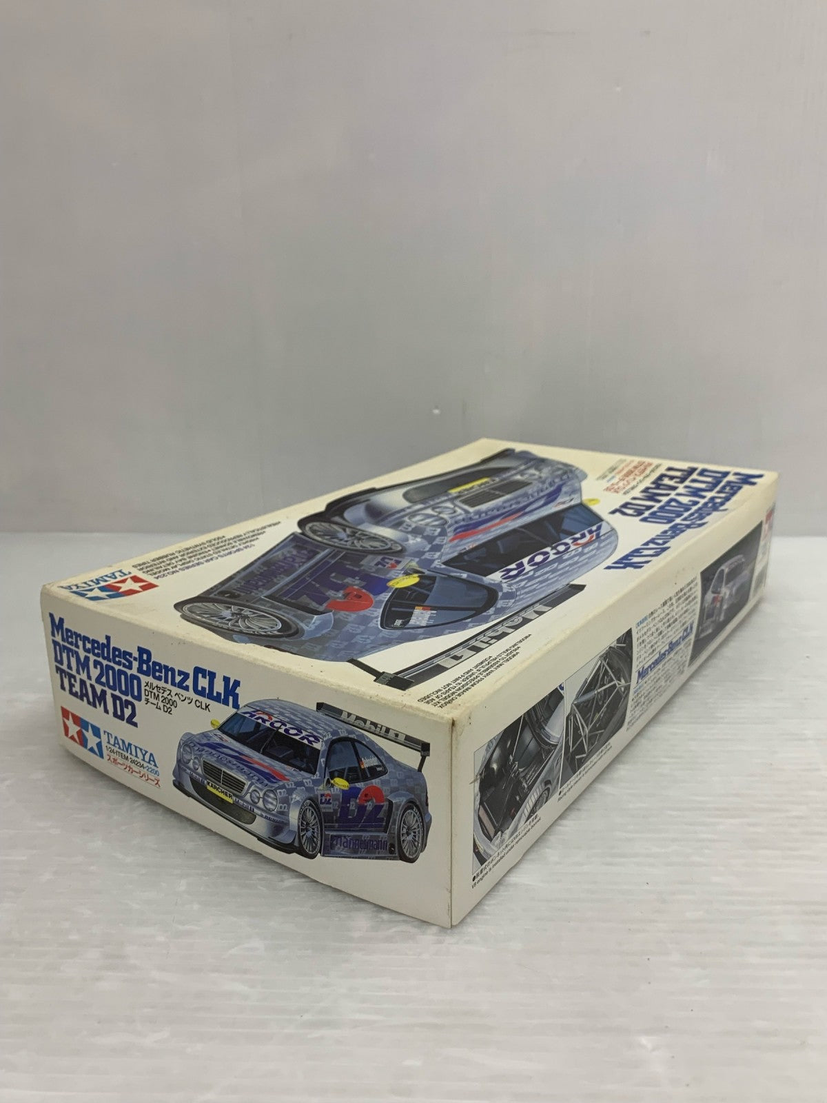 1/24 メルセデス ベンツ CLK DTM 2000 チーム D2 カープラモ・ミニ四駆