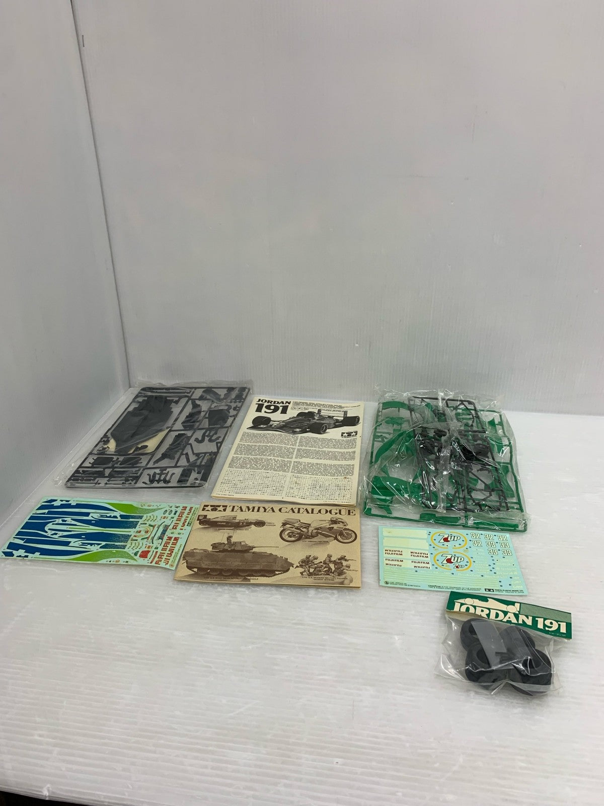 1/20 ジョーダン191 カープラモ・ミニ四駆