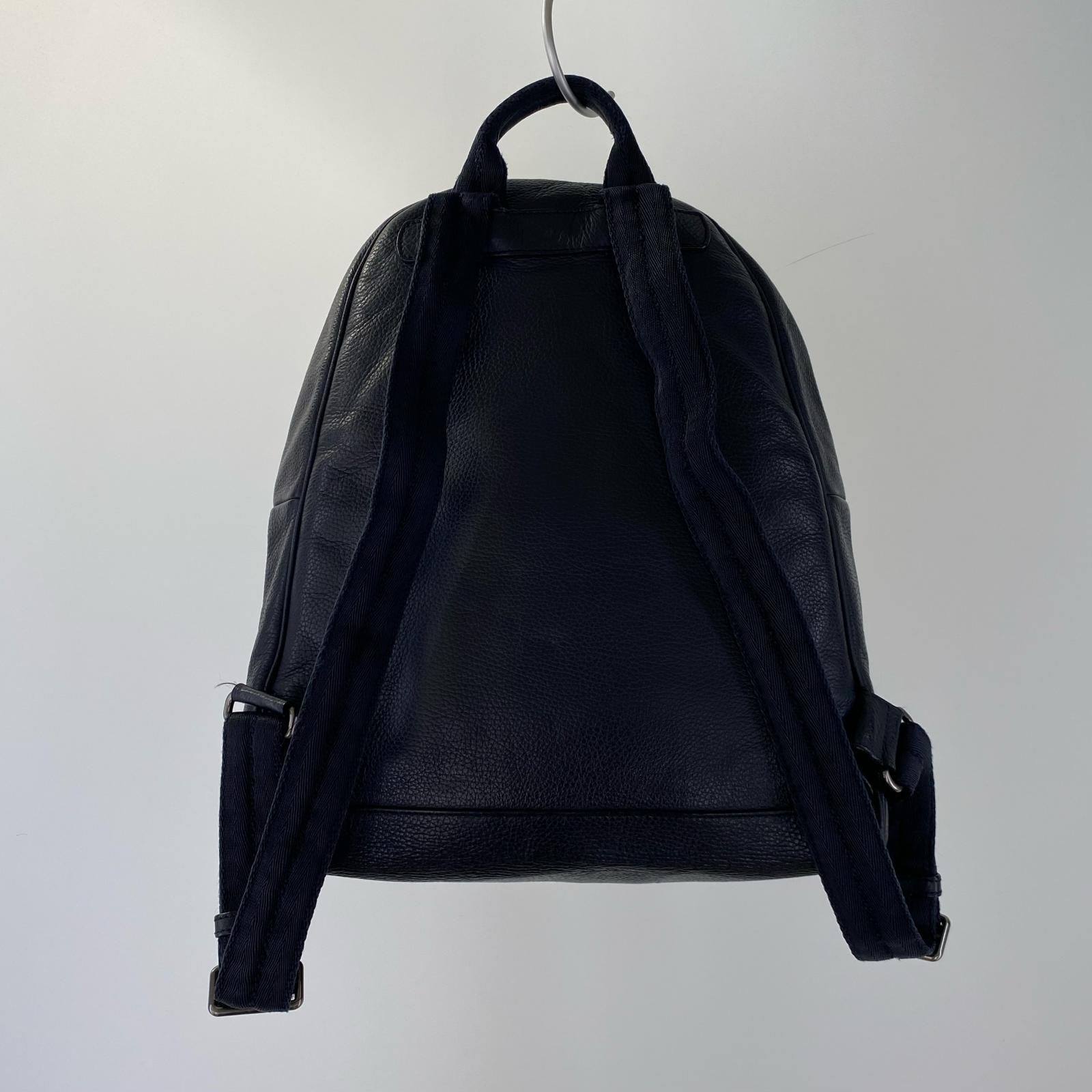リュック・デイパック GIORGIO ARMANI レザーバックパック 紺 ネイビー