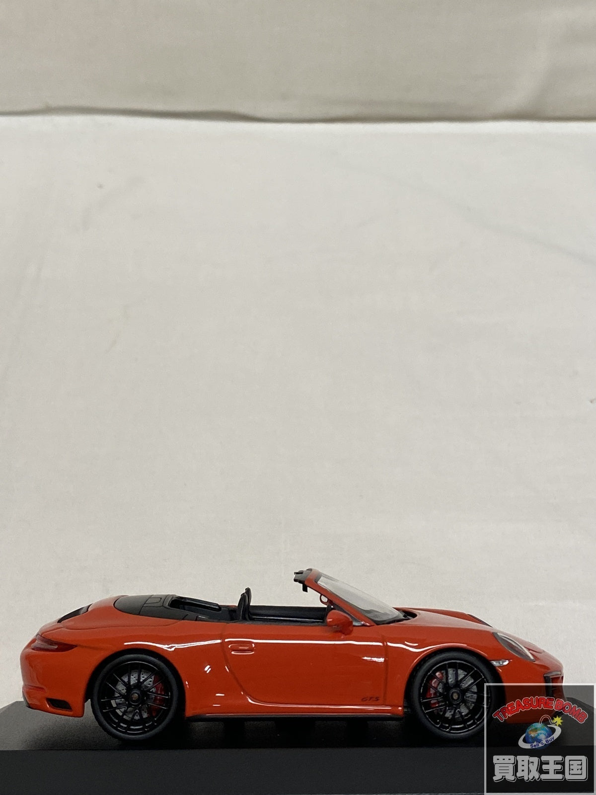 Porsche 911 Carrera 4GTS Cabriolet スケールカー