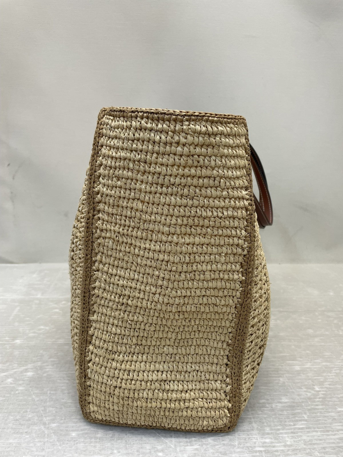 トートバッグ ANYA HINDMARCH ラフィア・ボウ・トート リボンロゴトリミングカゴバッグ