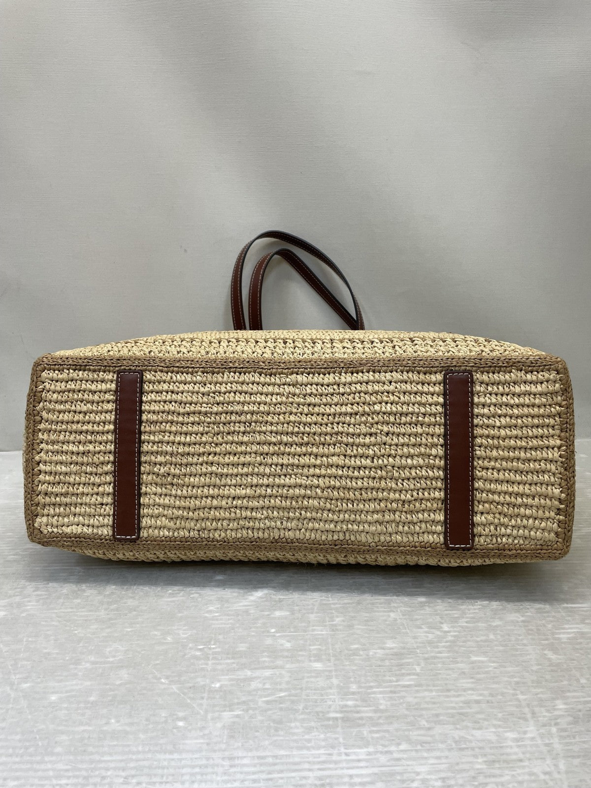 トートバッグ ANYA HINDMARCH ラフィア・ボウ・トート リボンロゴトリミングカゴバッグ
