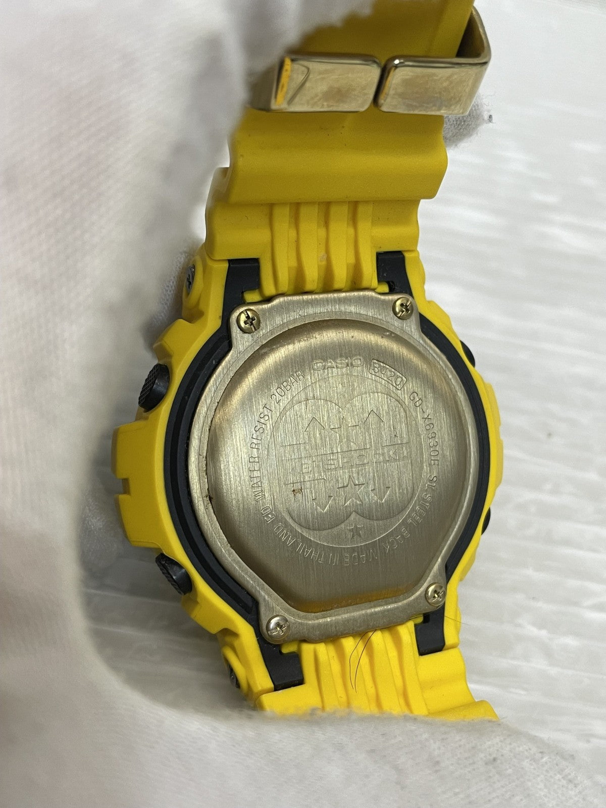 腕時計 CASIO G-SHOCK GD-X6930E 30周年記念 ライトニングイエロー 腕時計