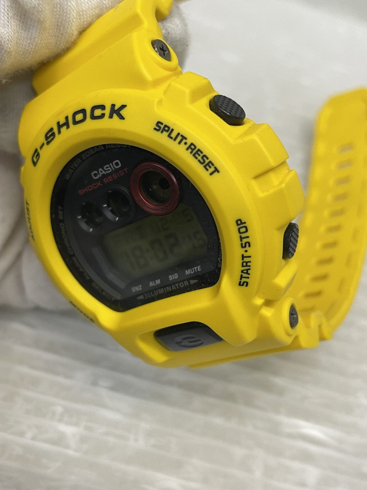 腕時計 CASIO G-SHOCK GD-X6930E 30周年記念 ライトニングイエロー 腕時計