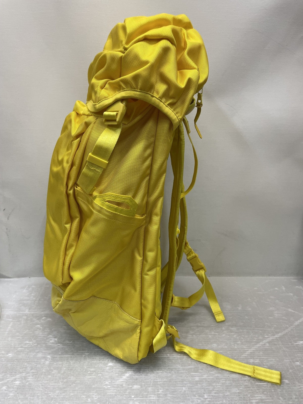 リュック・デイパック VISVIM CORDURA バックパック イエロー
