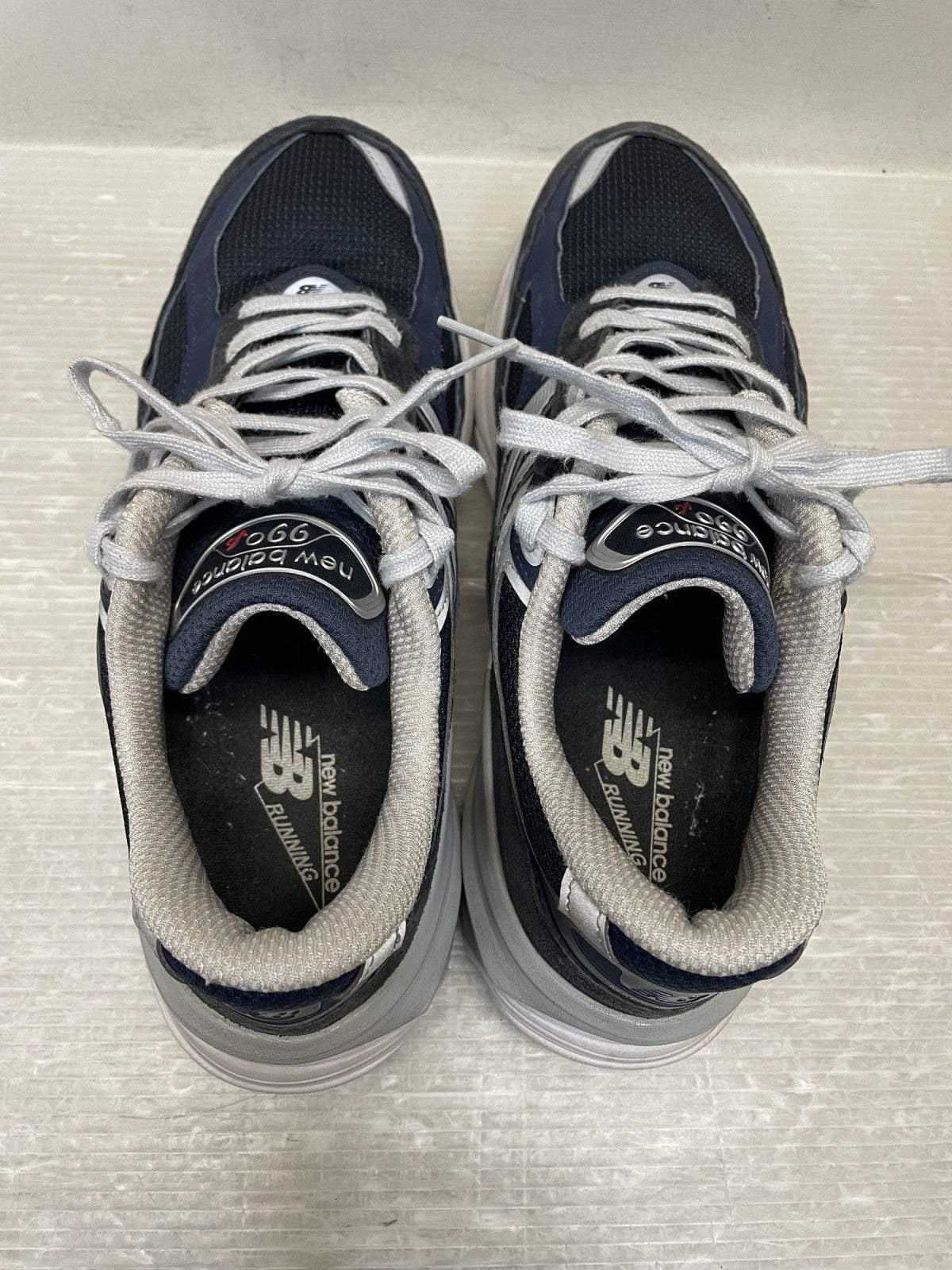 スニーカー M990NV6