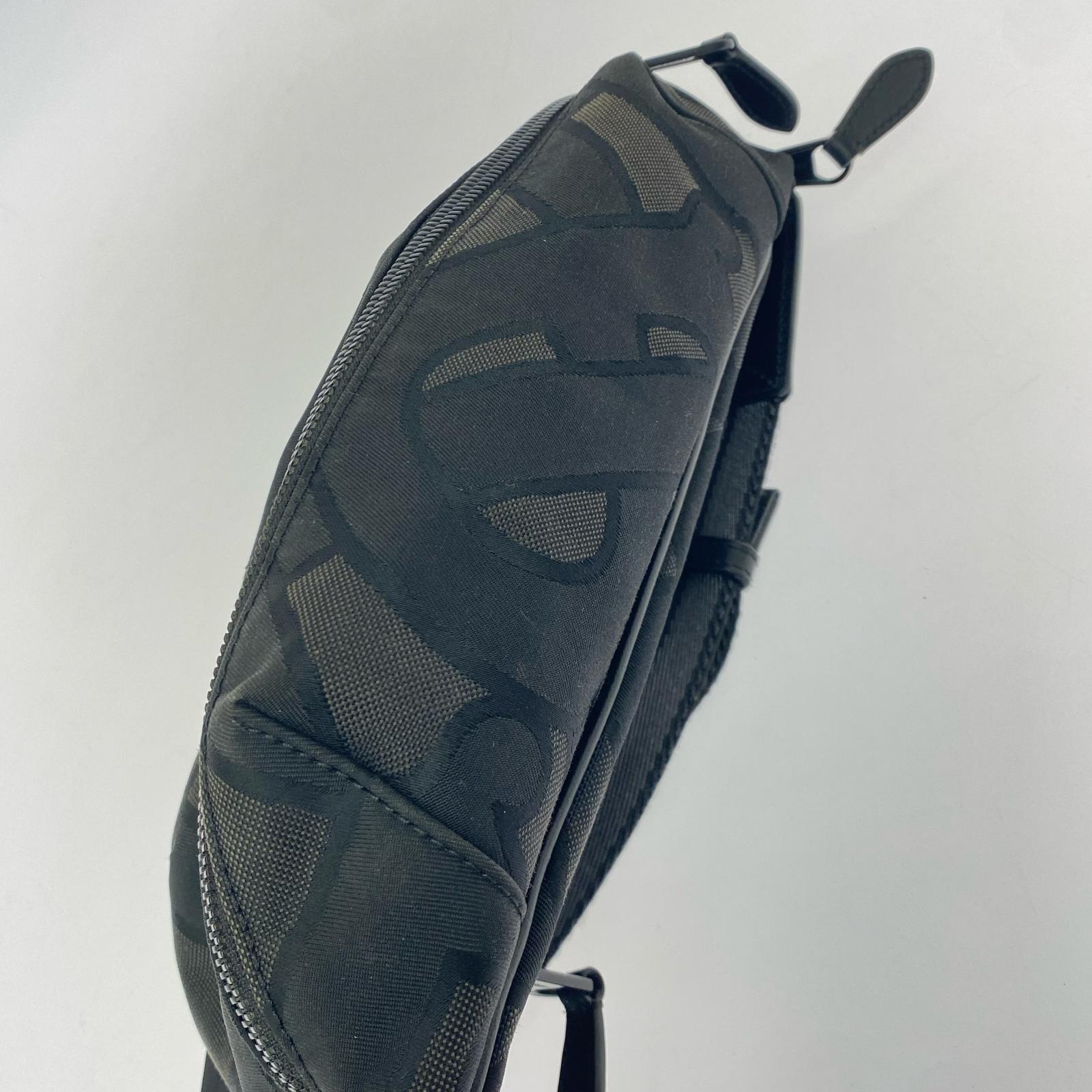 ボディバッグ BURBERRY TBモノグラム ソニー ボディバッグ ブラック ブラック