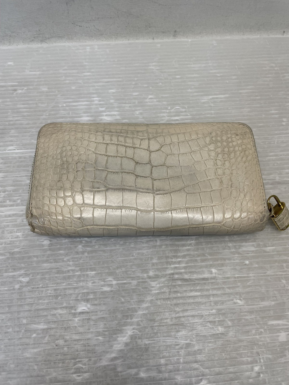 LOUIS VUITTON エキゾチックレザー クロコダイル ジッピーウォレット パドロック ベージュ