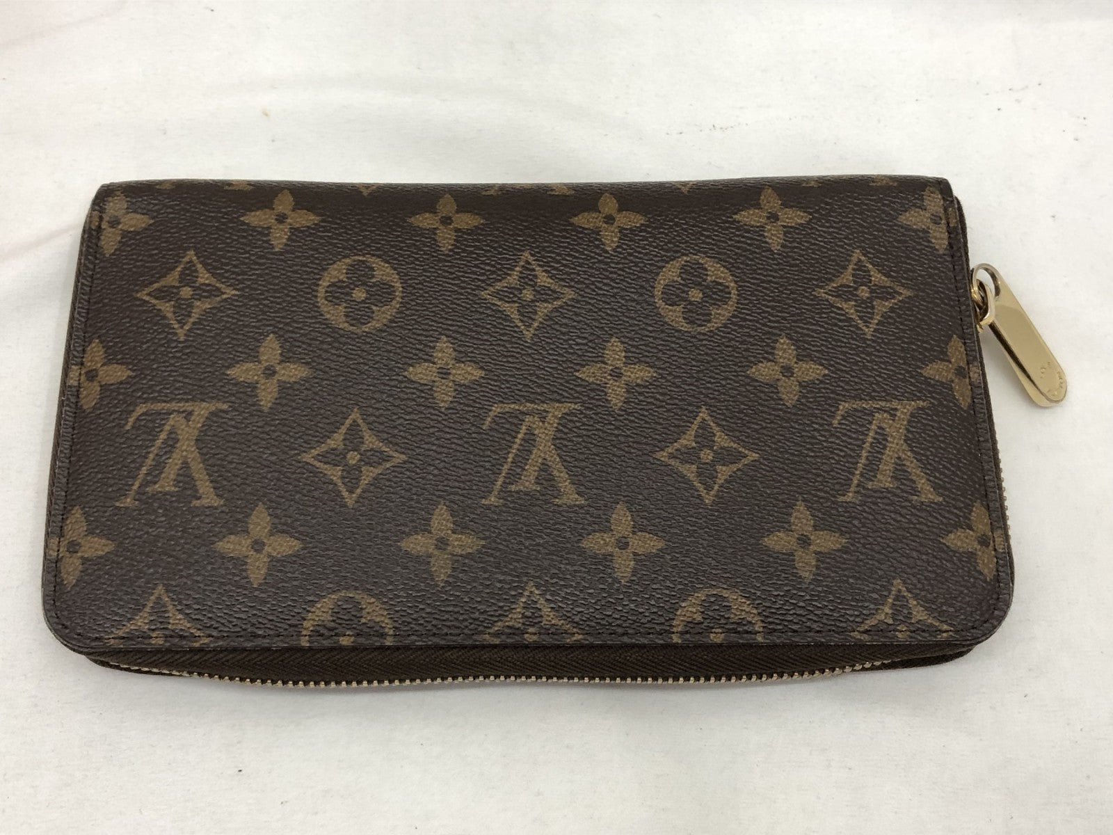 ジッピー オーガナイザー モノグラム ラウンド長財布 M62581
