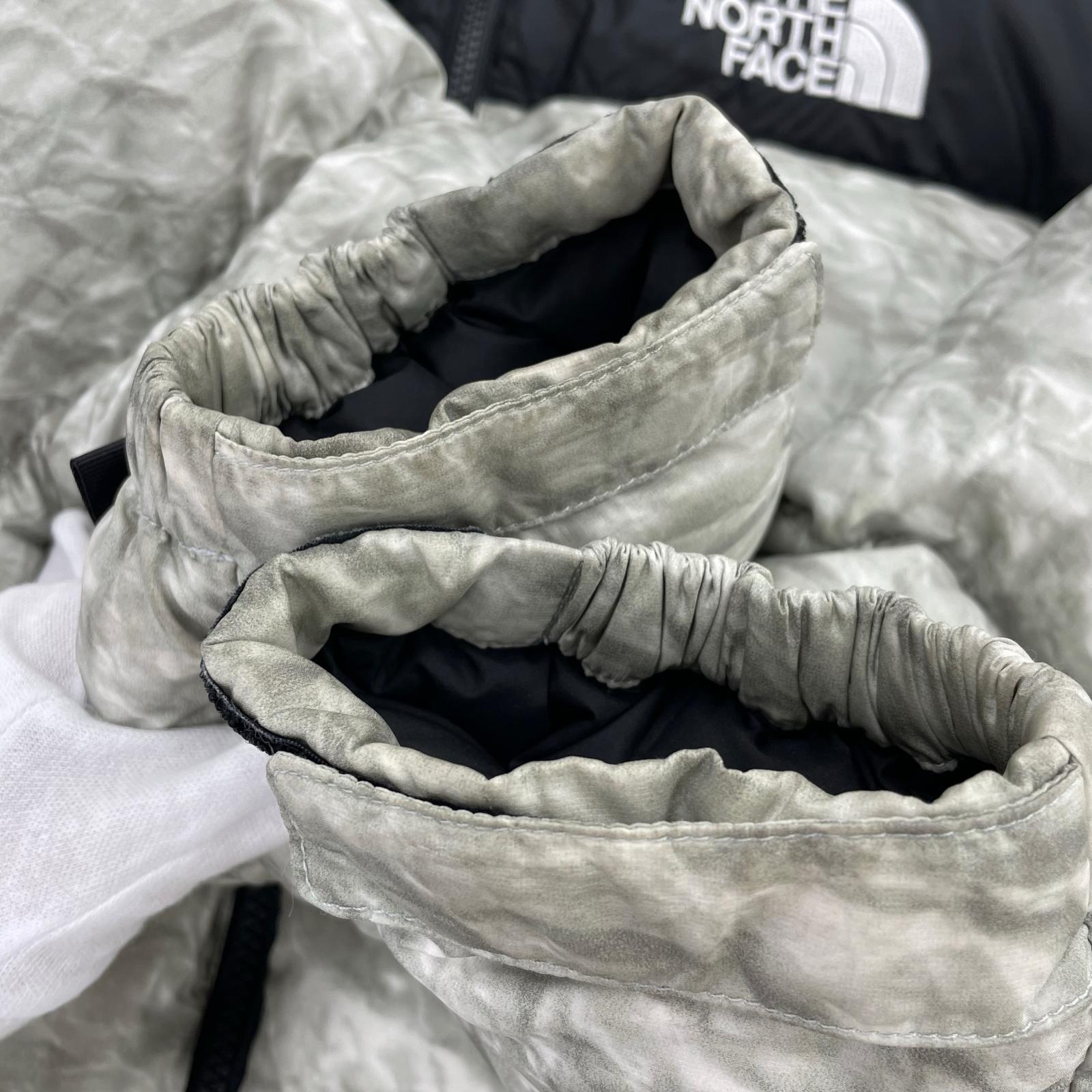 ダウンジャケット Nuptse Jacket "White Paper Print" 19AW M グレー