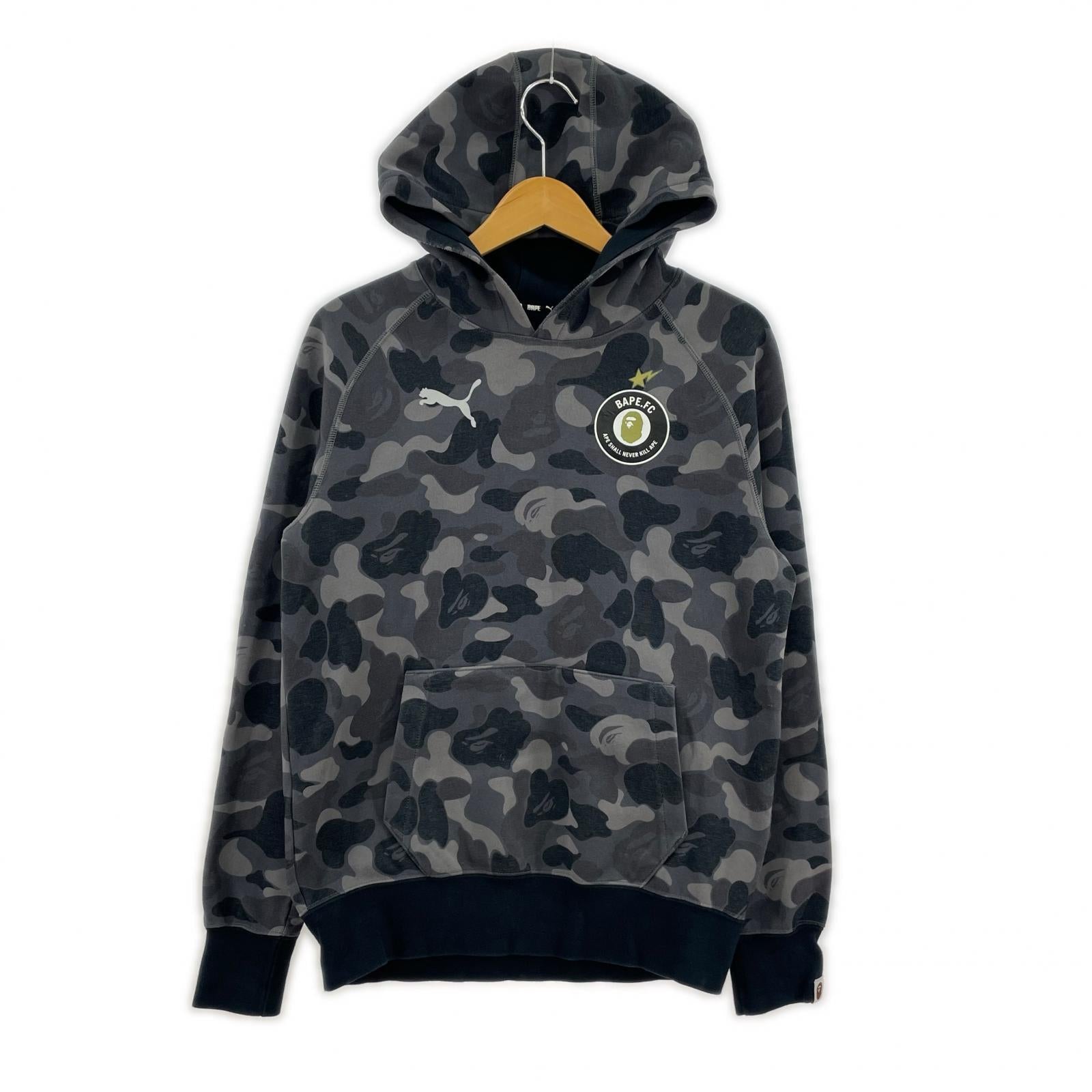パーカー × PUMA 迷彩 グレー (XS) グレー