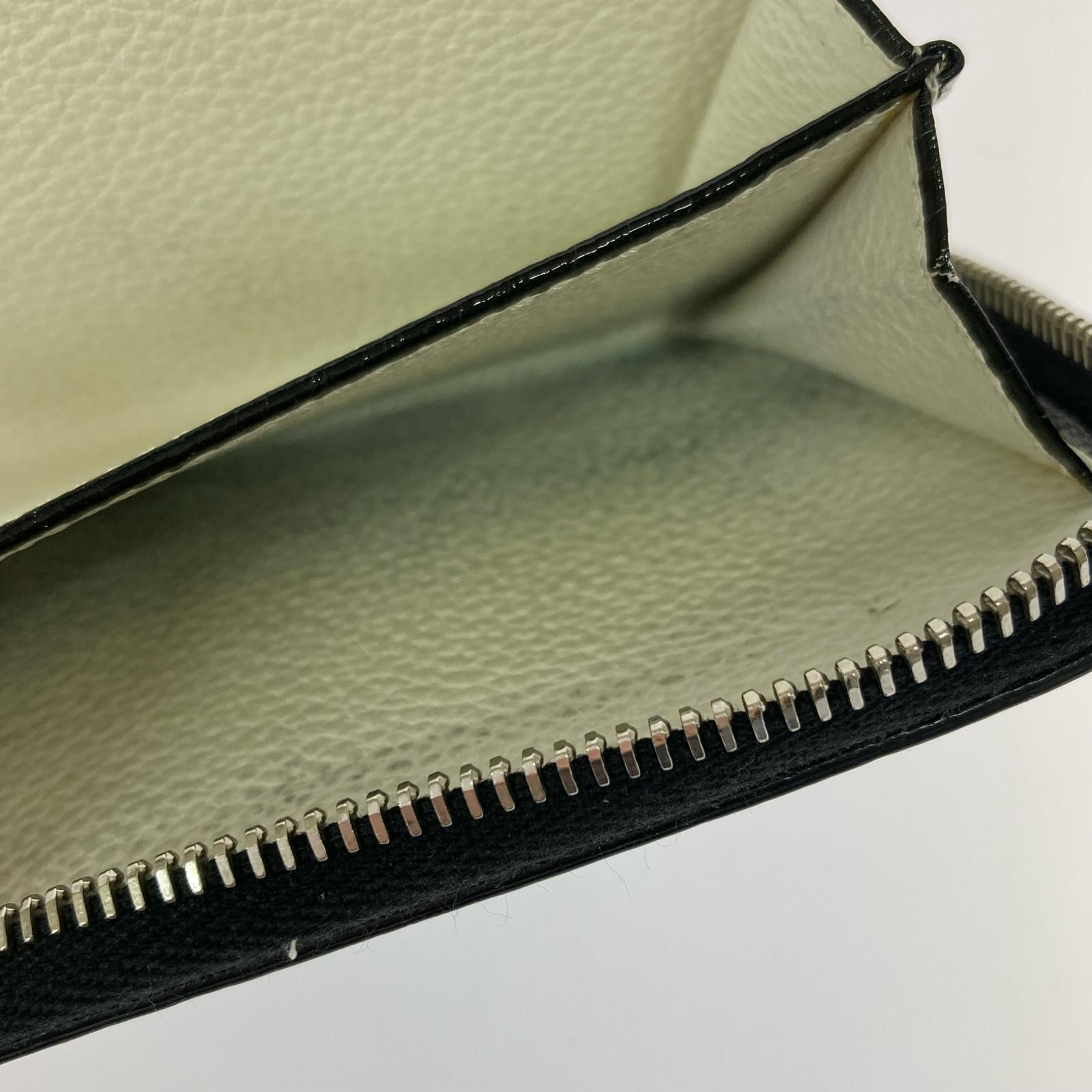 コンパクトウォレット MIDDLE ZIP レザーウォレット ブラック
