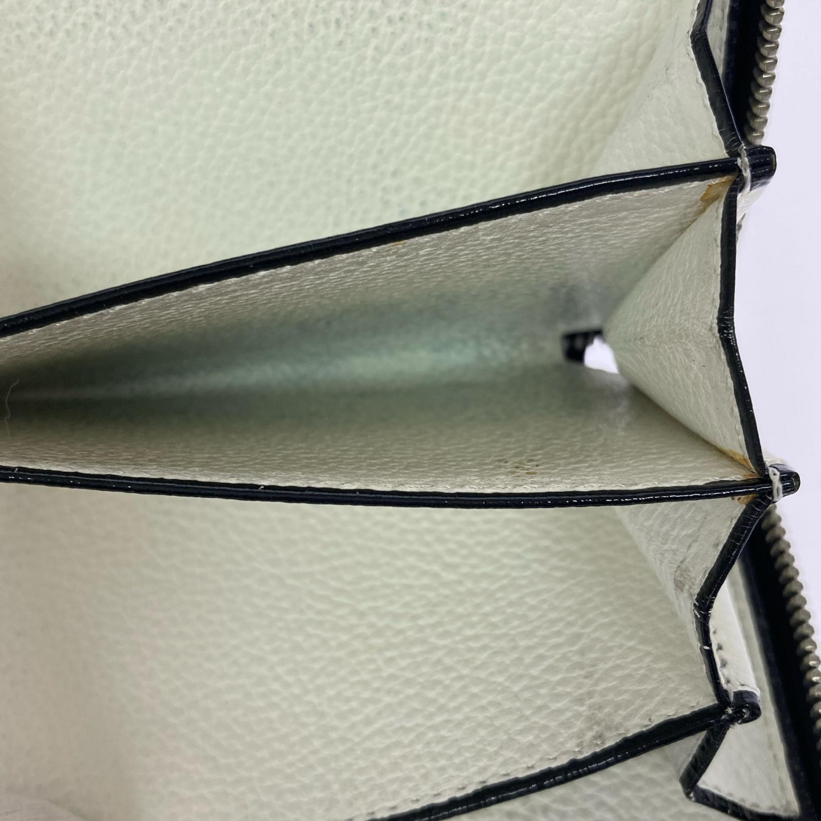 コンパクトウォレット MIDDLE ZIP レザーウォレット ブラック