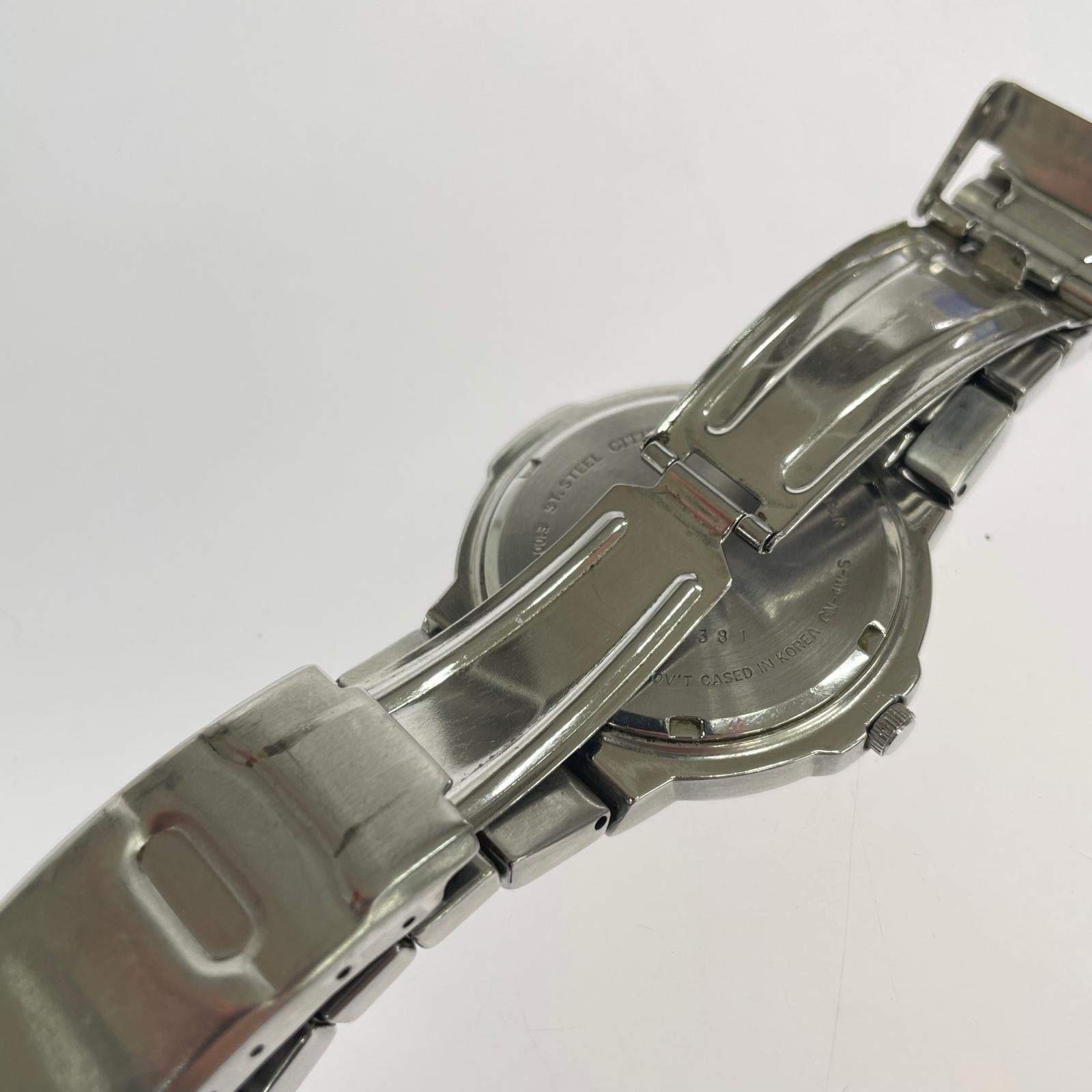 腕時計 ECO-DRIVE ソーラー腕時計 文字盤黒 シルバー