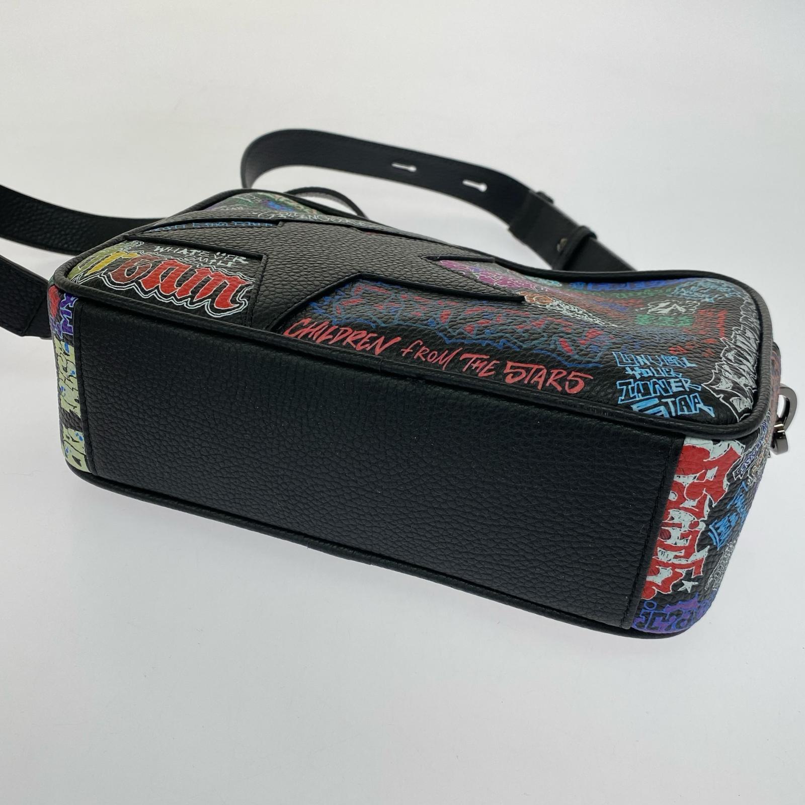 ショルダーバッグ Black Graffiti Star Hammered Leather ブラック
